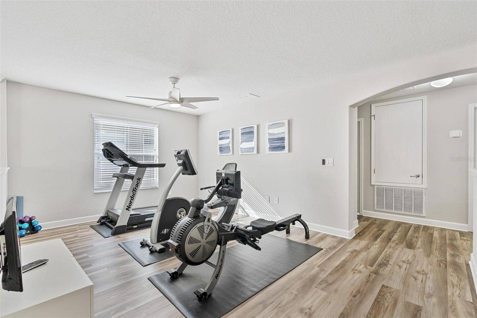 2985 BUCCANEER PALM ROAD, Kissimmee, FL 34747