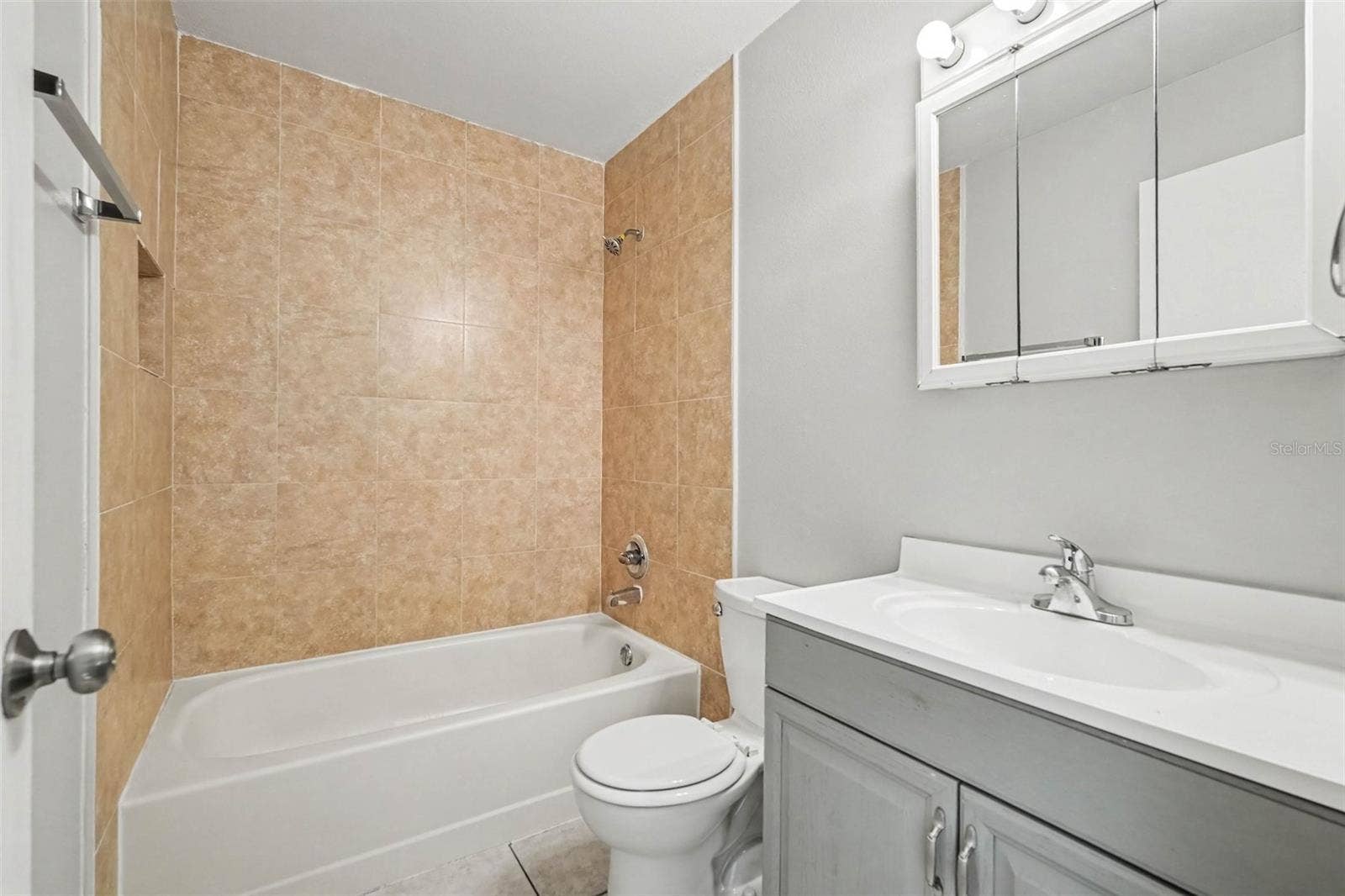 13904 FULLERTON DRIVE, Tampa, FL 33625 13904 FULLERTON DRIVE, Tampa, FL 33625