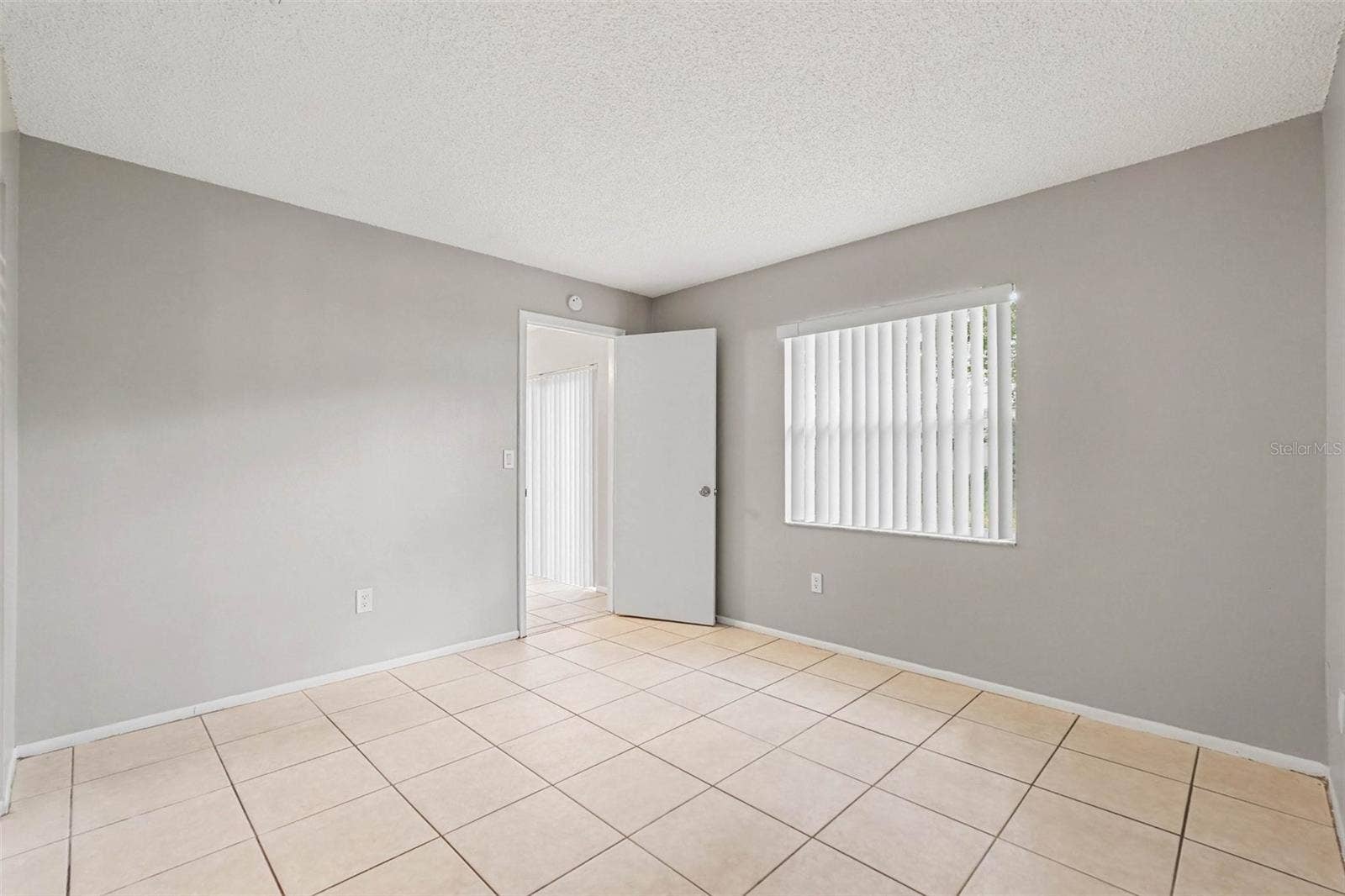 13904 FULLERTON DRIVE, Tampa, FL 33625 13904 FULLERTON DRIVE, Tampa, FL 33625