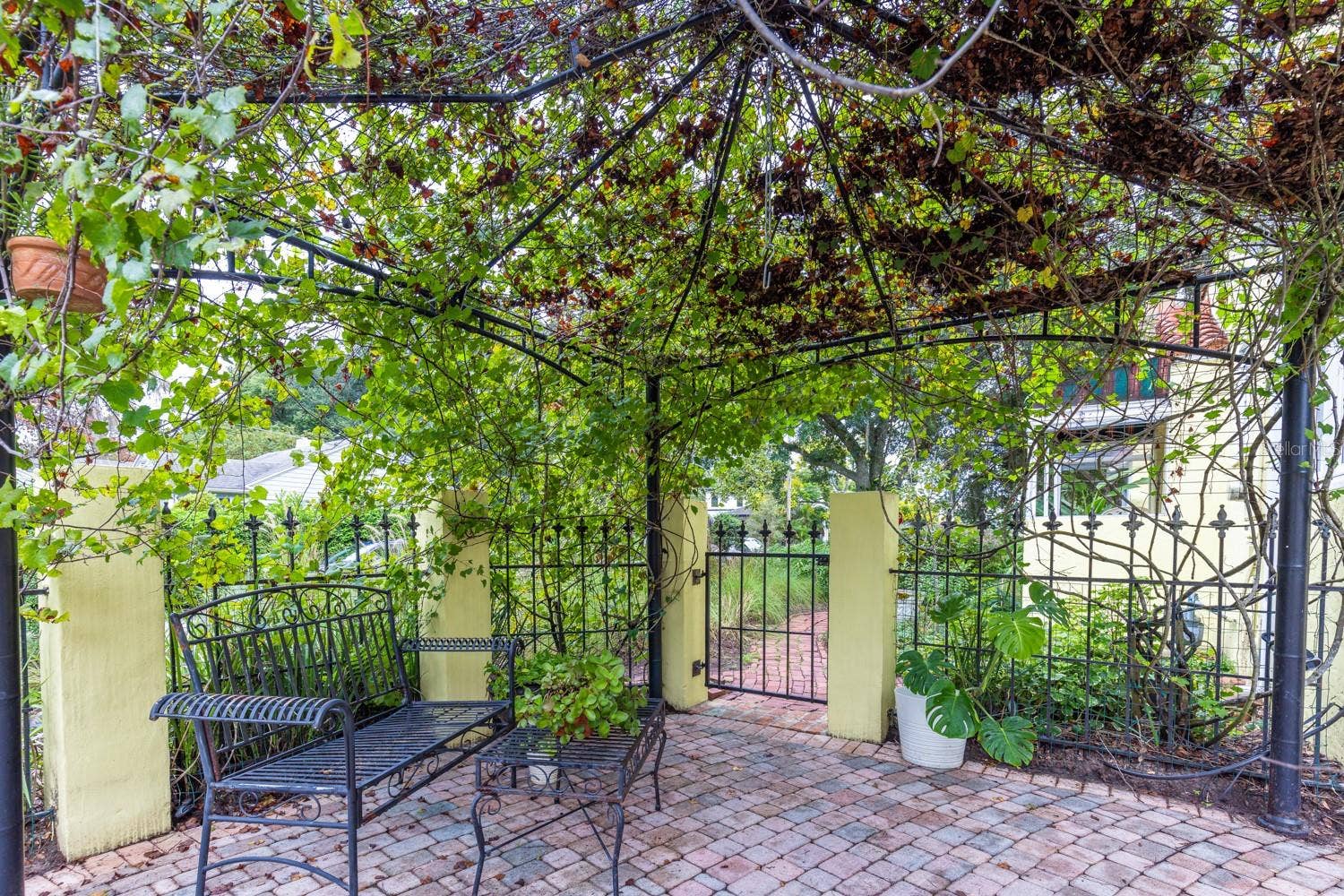 1002 DELANEY PARK DRIVE, Orlando, FL 32806 1002 DELANEY PARK DRIVE, Orlando, FL 32806