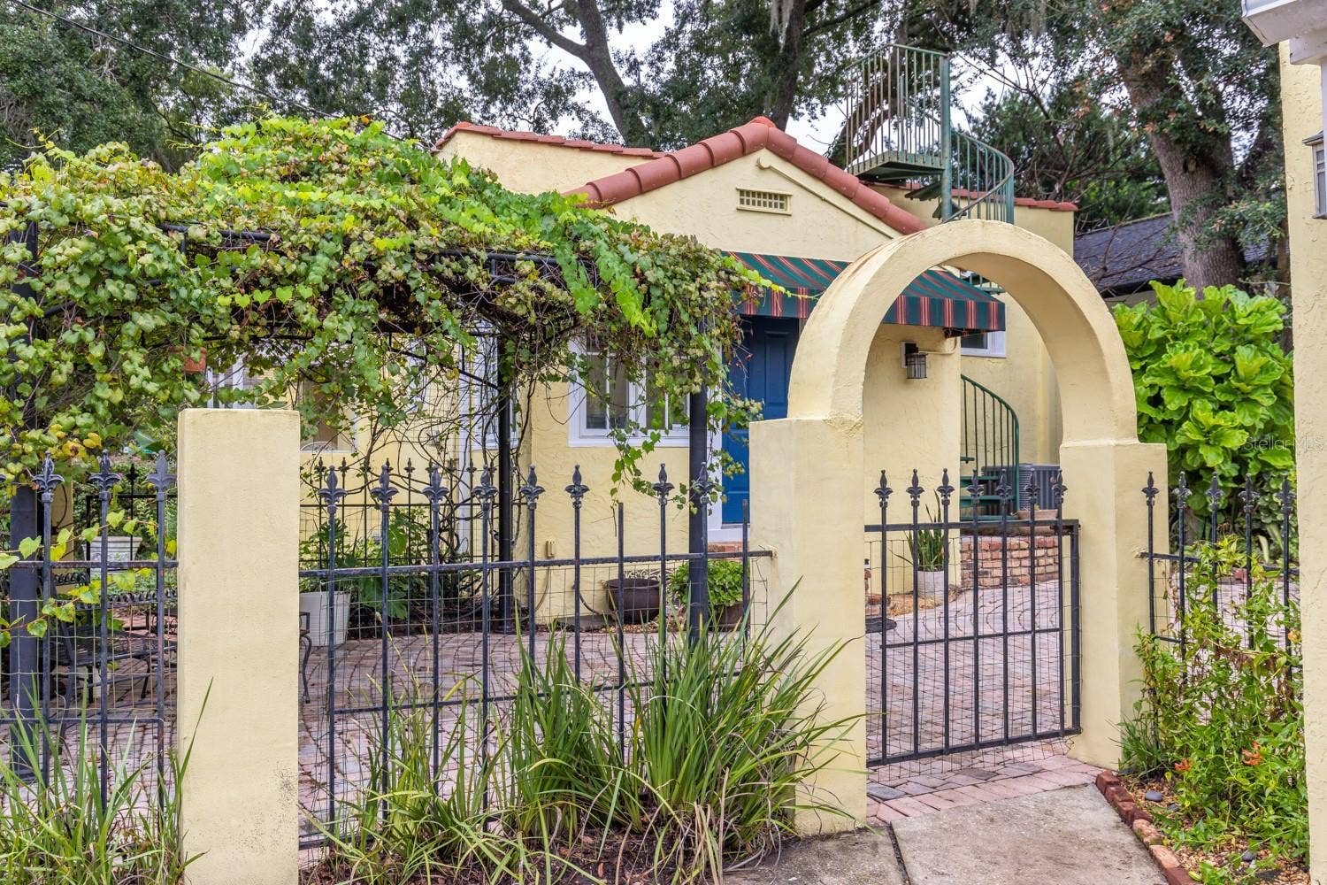1002 DELANEY PARK DRIVE, Orlando, FL 32806 1002 DELANEY PARK DRIVE, Orlando, FL 32806