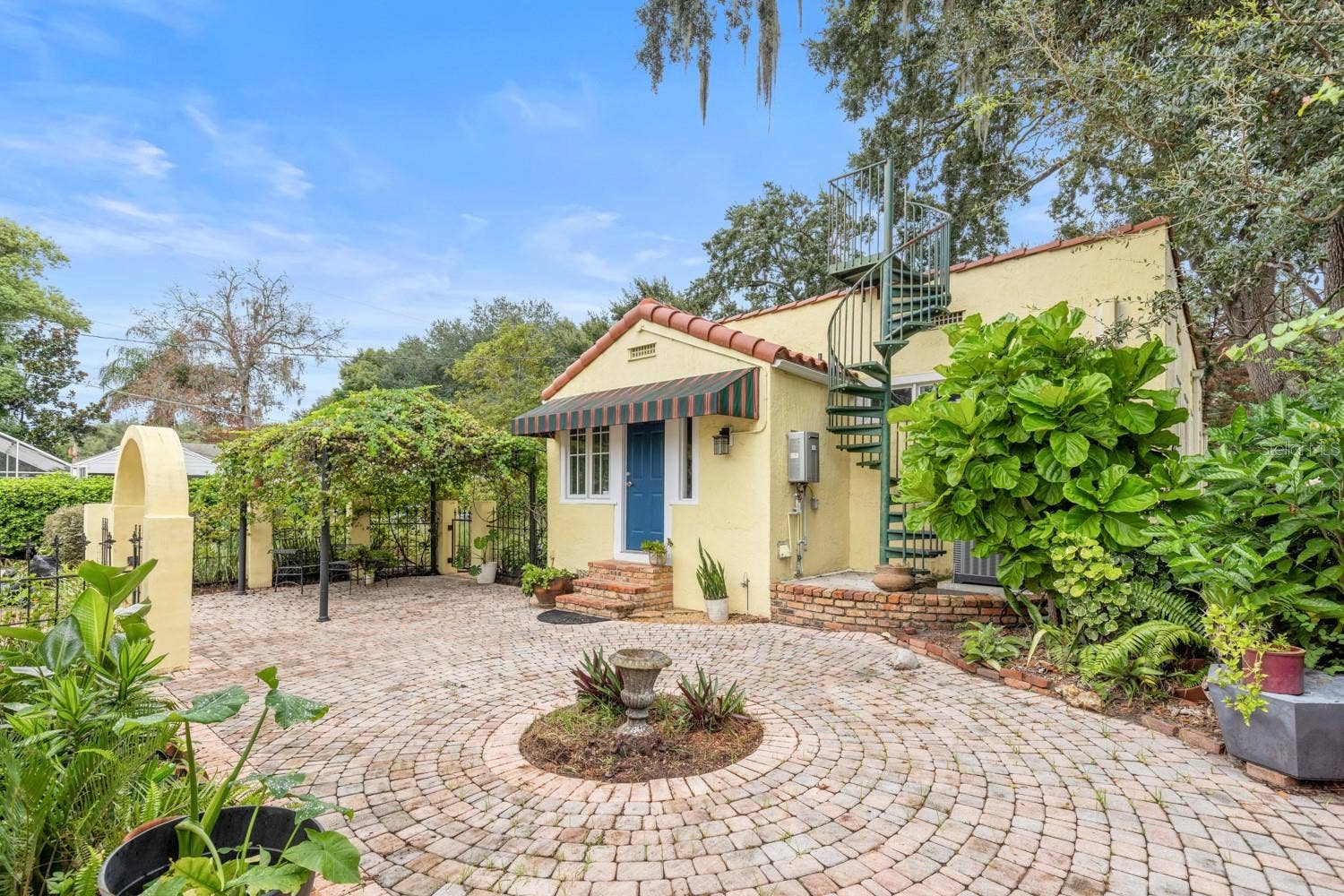 1002 DELANEY PARK DRIVE, Orlando, FL 32806 1002 DELANEY PARK DRIVE, Orlando, FL 32806