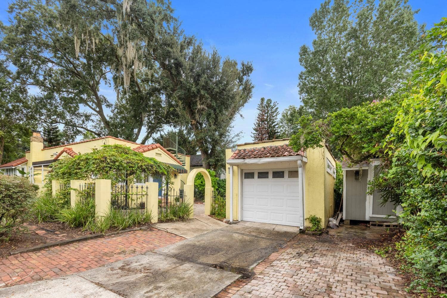 1002 DELANEY PARK DRIVE, Orlando, FL 32806 1002 DELANEY PARK DRIVE, Orlando, FL 32806