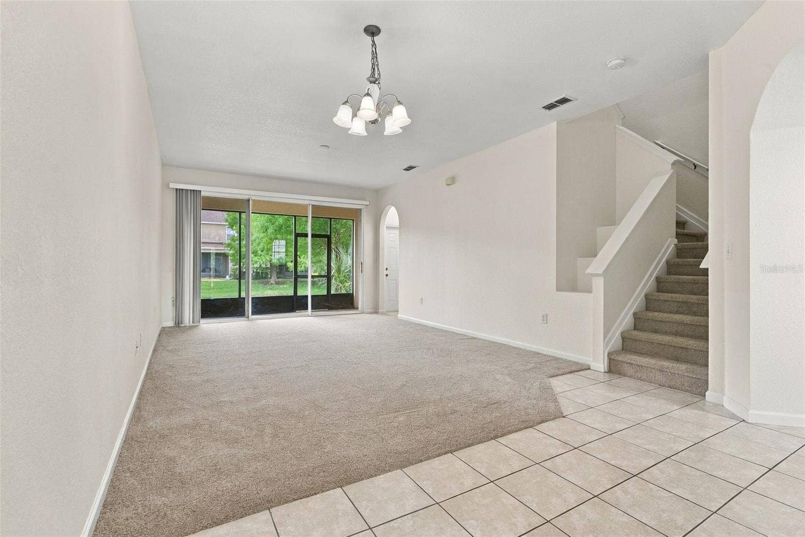 4994 TOWN TERRACE N, Kissimmee, FL 34758 Foyer/Living Room
