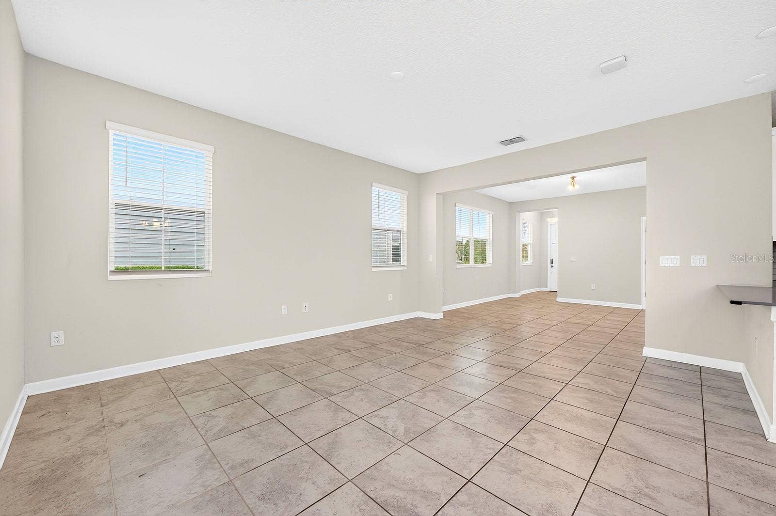 4911 TRIBUTE TRAIL, Kissimmee, FL 34746 4911 TRIBUTE TRAIL, Kissimmee, FL 34746