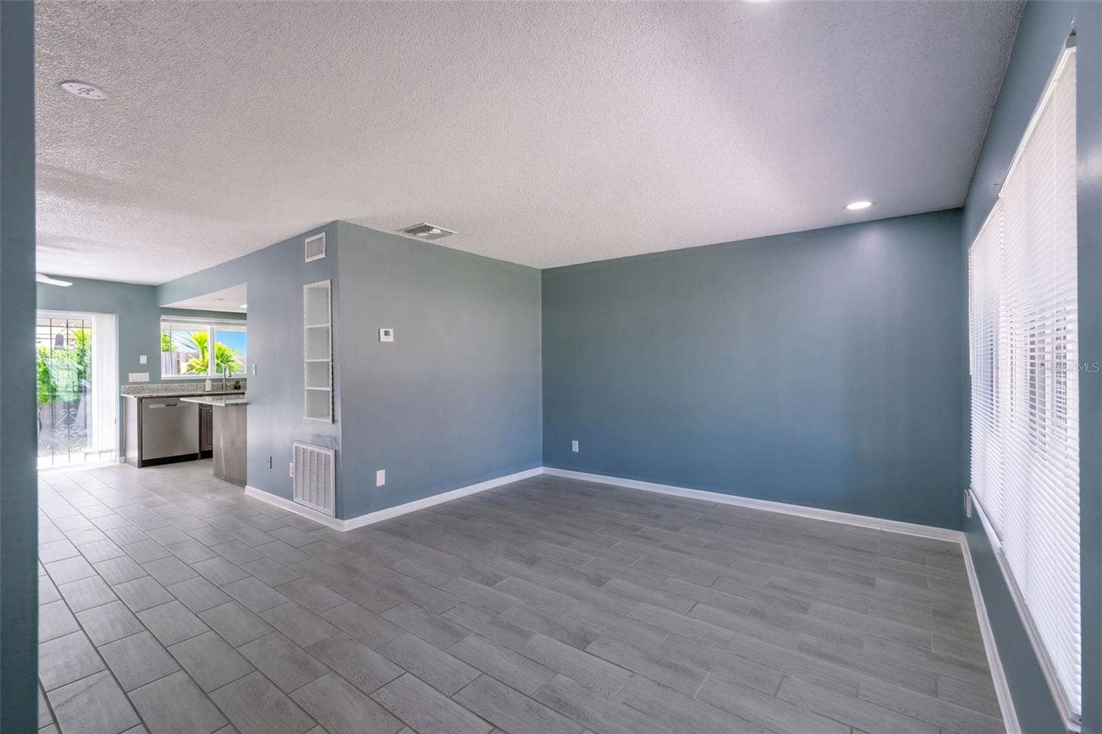 5423 BROOKSWOOD WAY, #801, Orlando, FL 32808 5423 BROOKSWOOD WAY, #801, Orlando, FL 32808