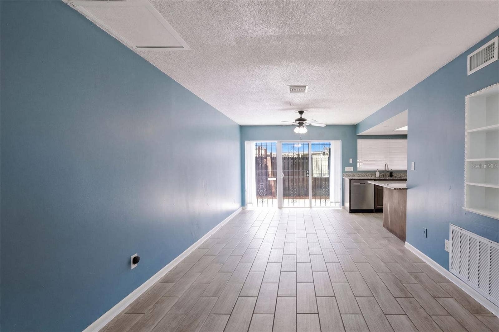 5423 BROOKSWOOD WAY, #801, Orlando, FL 32808 5423 BROOKSWOOD WAY, #801, Orlando, FL 32808