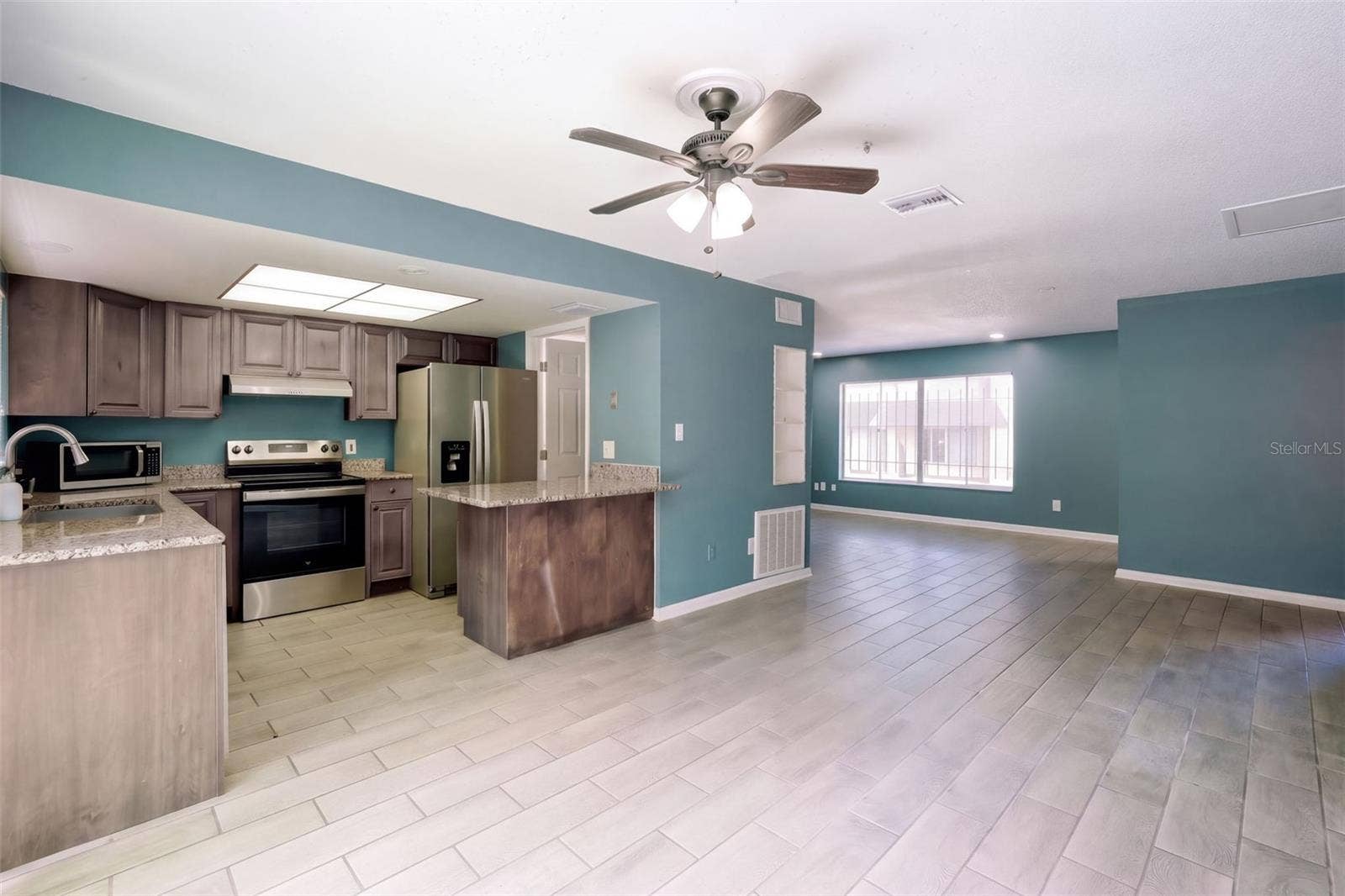 5423 BROOKSWOOD WAY, #801, Orlando, FL 32808 5423 BROOKSWOOD WAY, #801, Orlando, FL 32808