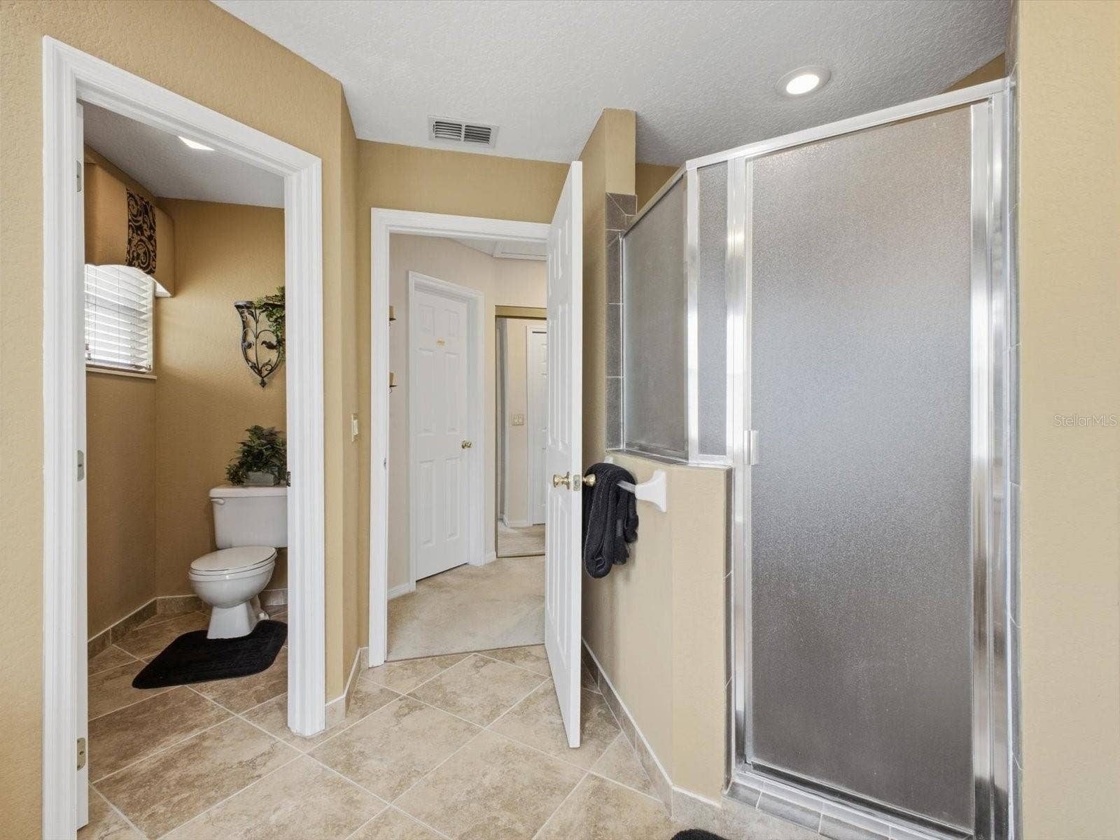 209 N HAMPTON DR, Davenport, FL 33897 209 N HAMPTON DR, Davenport, FL 33897