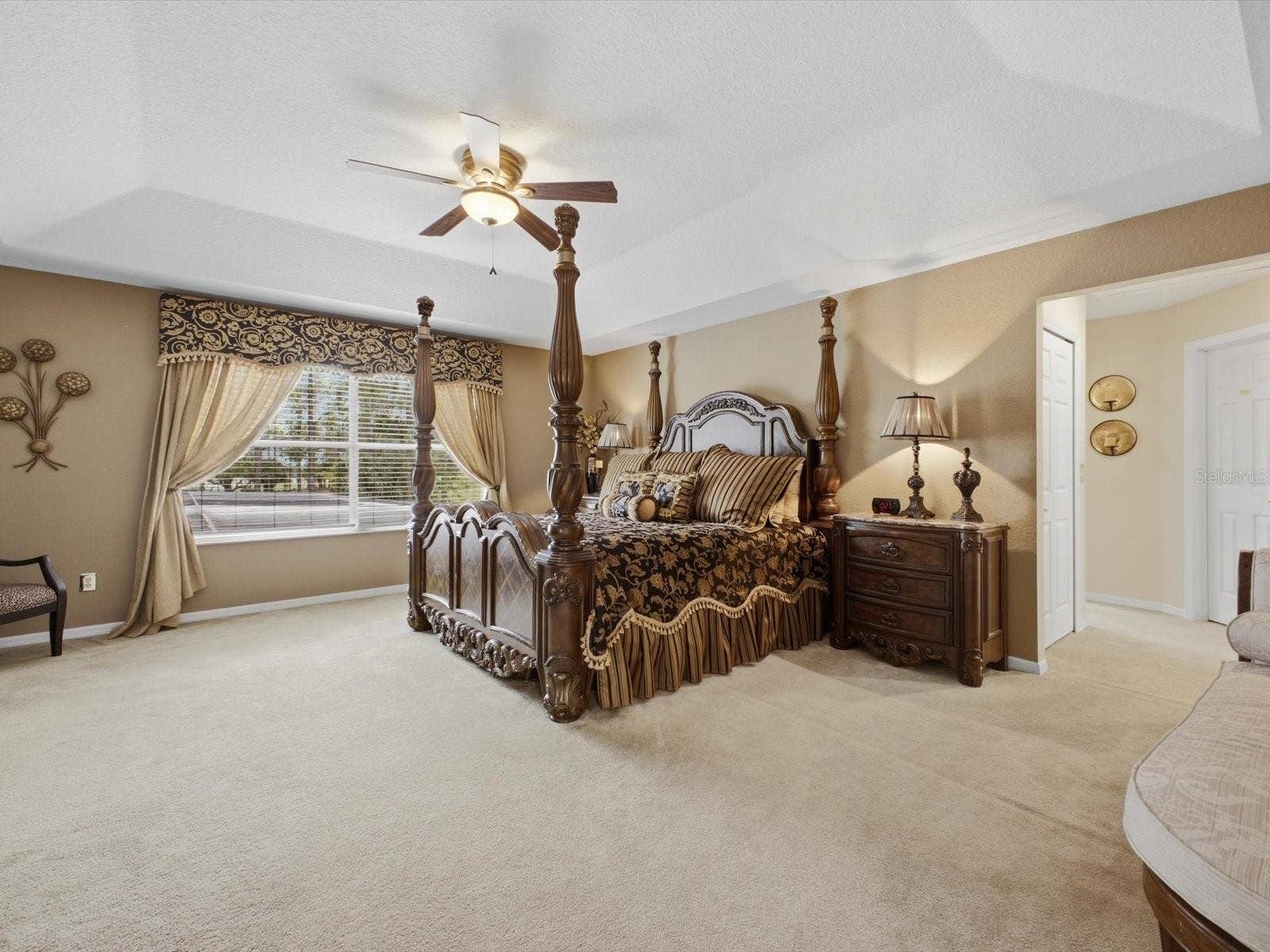 209 N HAMPTON DR, Davenport, FL 33897 209 N HAMPTON DR, Davenport, FL 33897