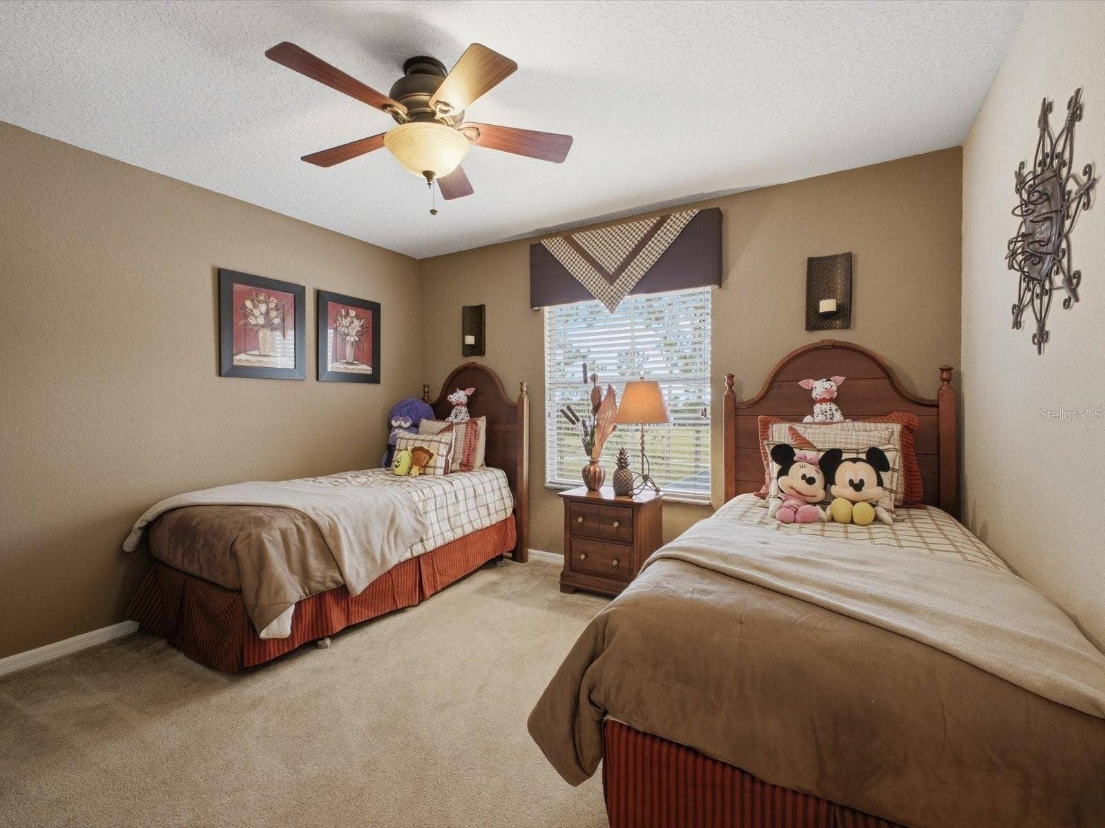 209 N HAMPTON DR, Davenport, FL 33897 209 N HAMPTON DR, Davenport, FL 33897