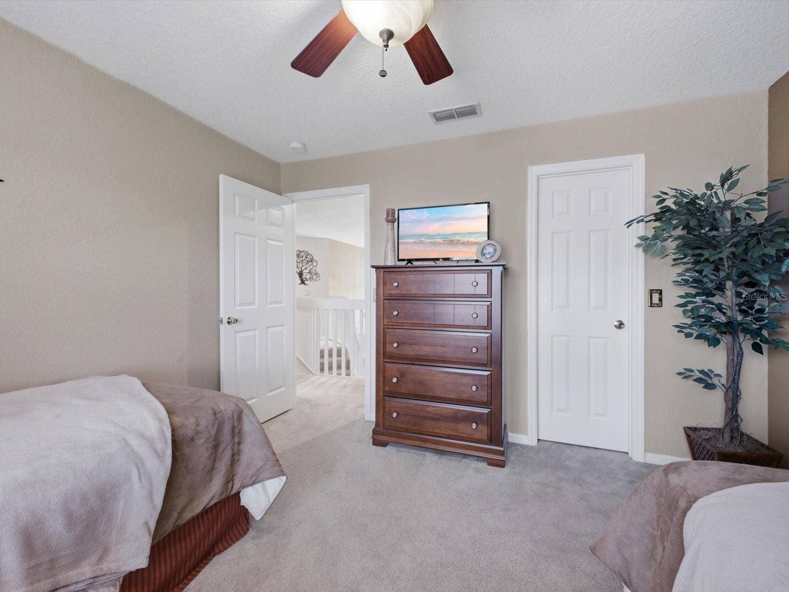 209 N HAMPTON DR, Davenport, FL 33897 209 N HAMPTON DR, Davenport, FL 33897