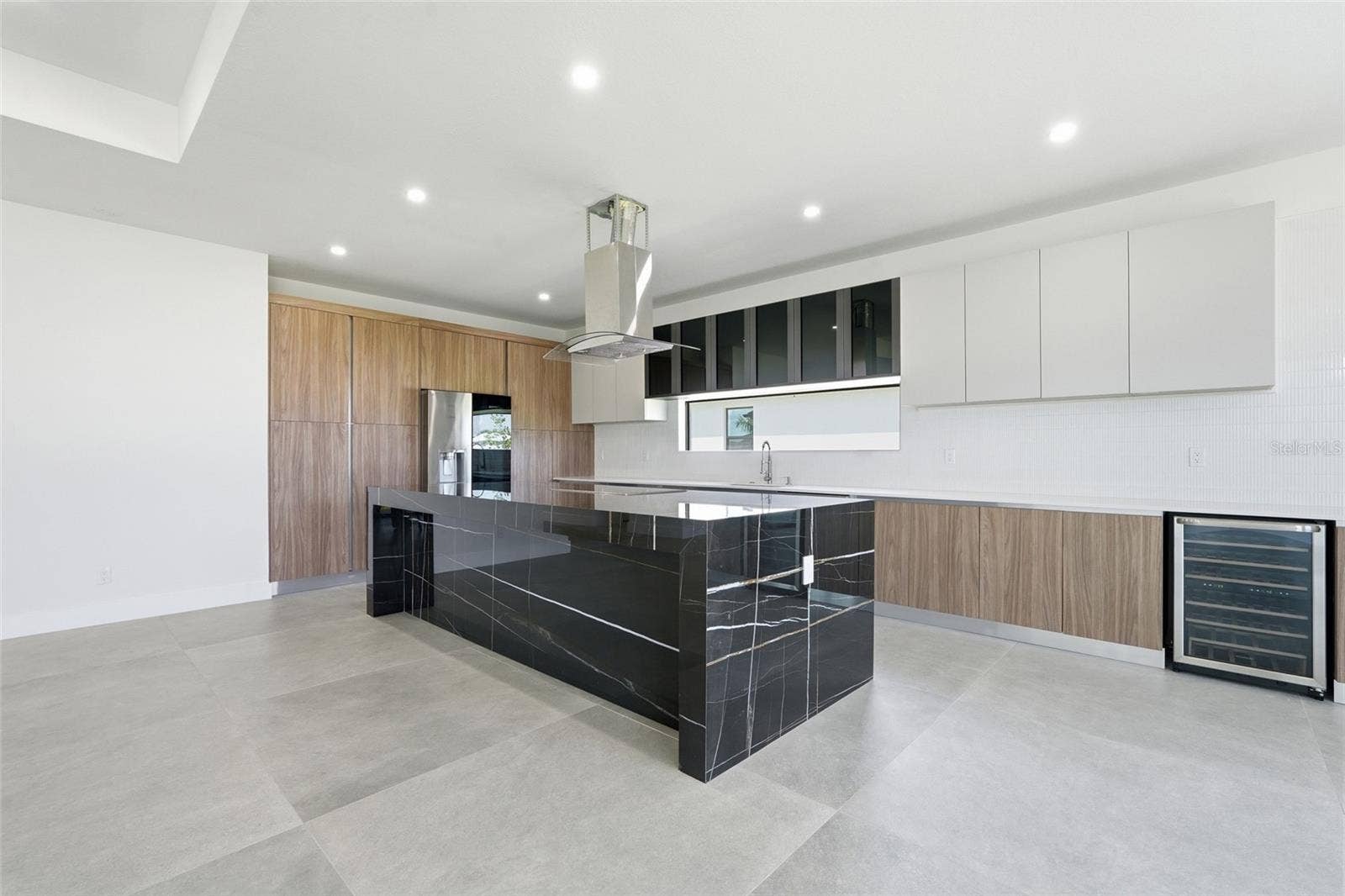 329 NE 15TH TERRACE, Cape Coral, FL 33909 329 NE 15TH TERRACE, Cape Coral, FL 33909