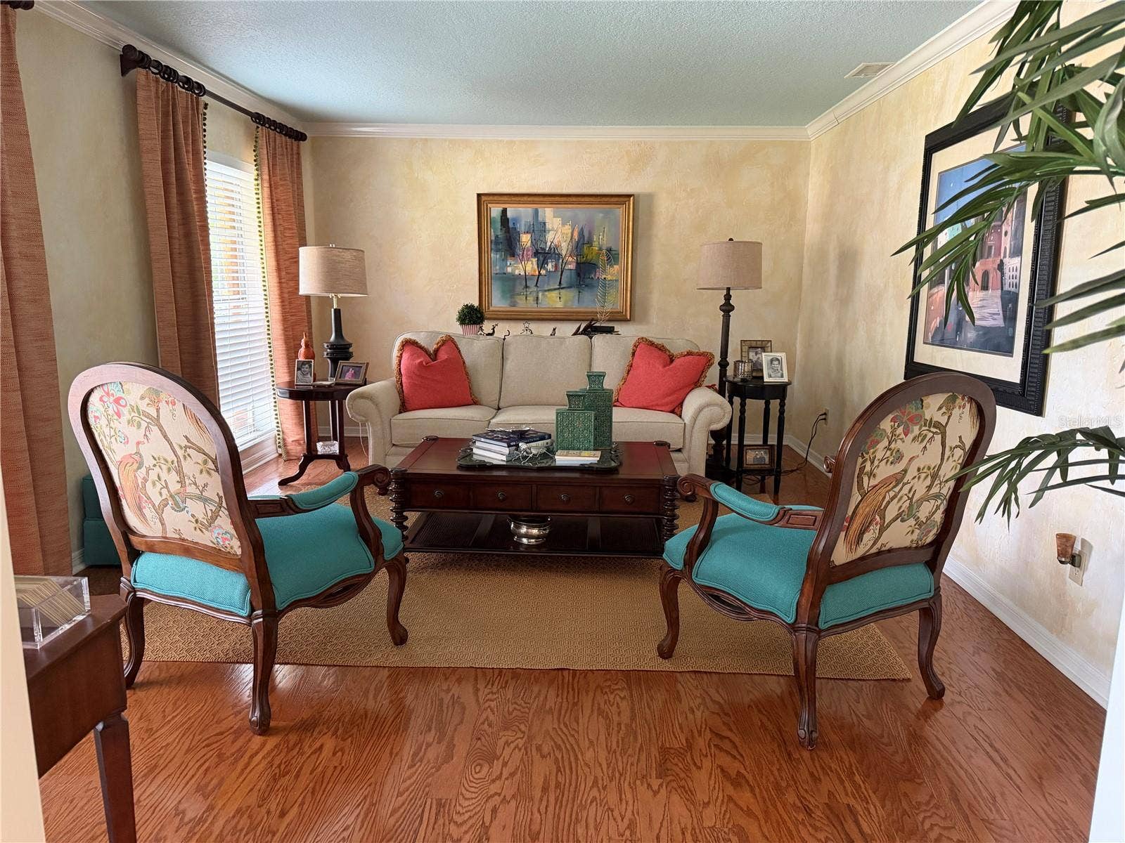 1114 WALD ROAD, Orlando, FL 32806 Formal living room