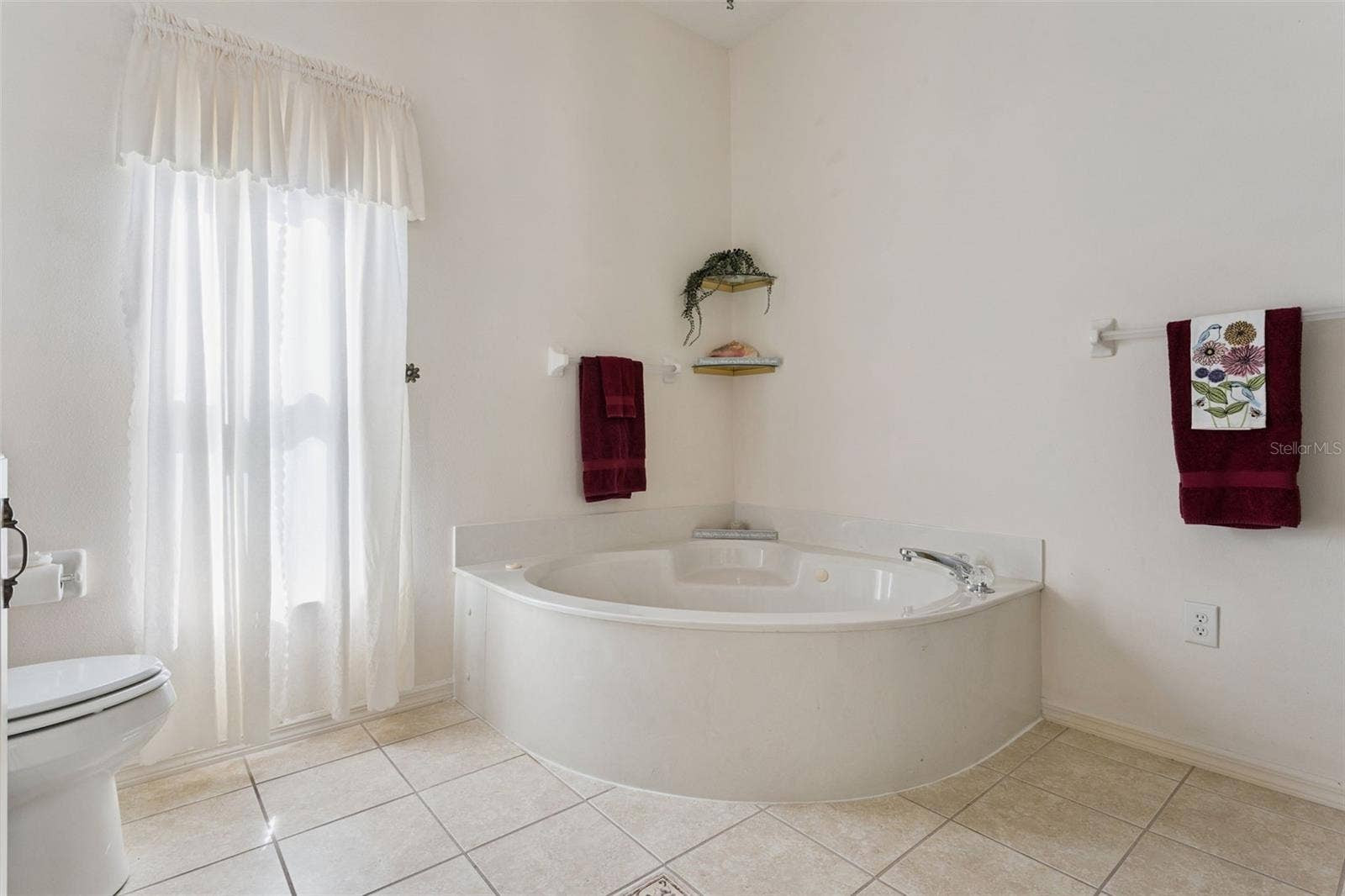 39622 HARBOR HILLS BOULEVARD, Lady Lake, FL 32159 39622 HARBOR HILLS BOULEVARD, Lady Lake, FL 32159