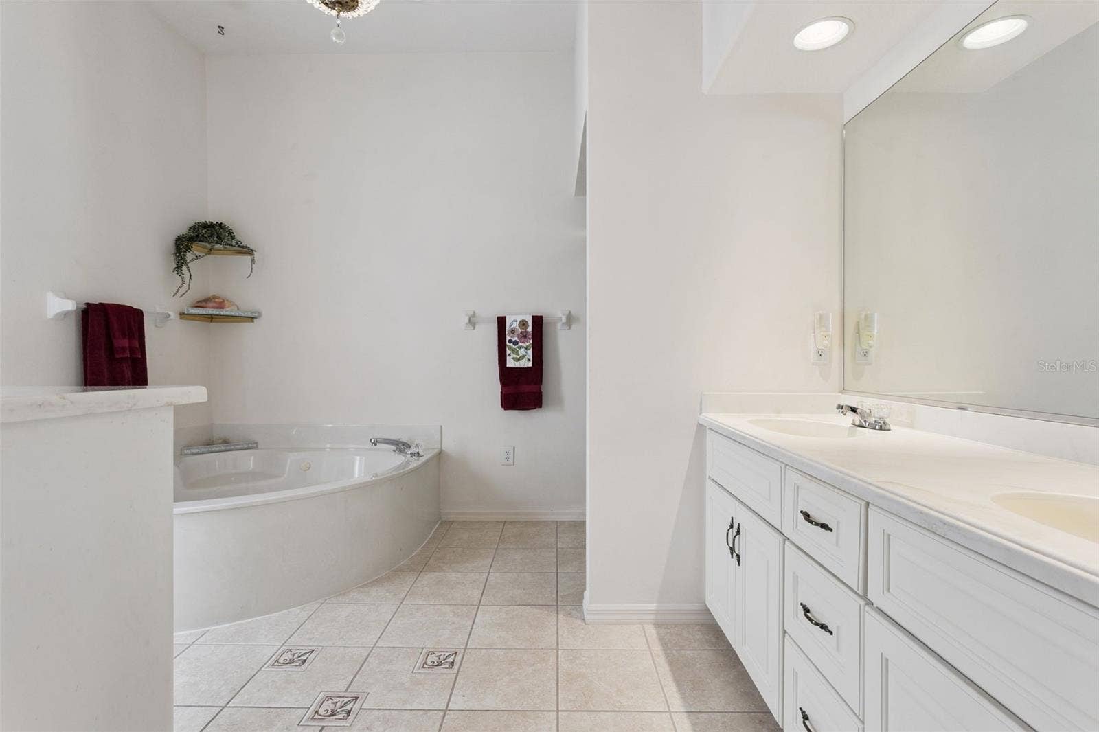 39622 HARBOR HILLS BOULEVARD, Lady Lake, FL 32159 39622 HARBOR HILLS BOULEVARD, Lady Lake, FL 32159