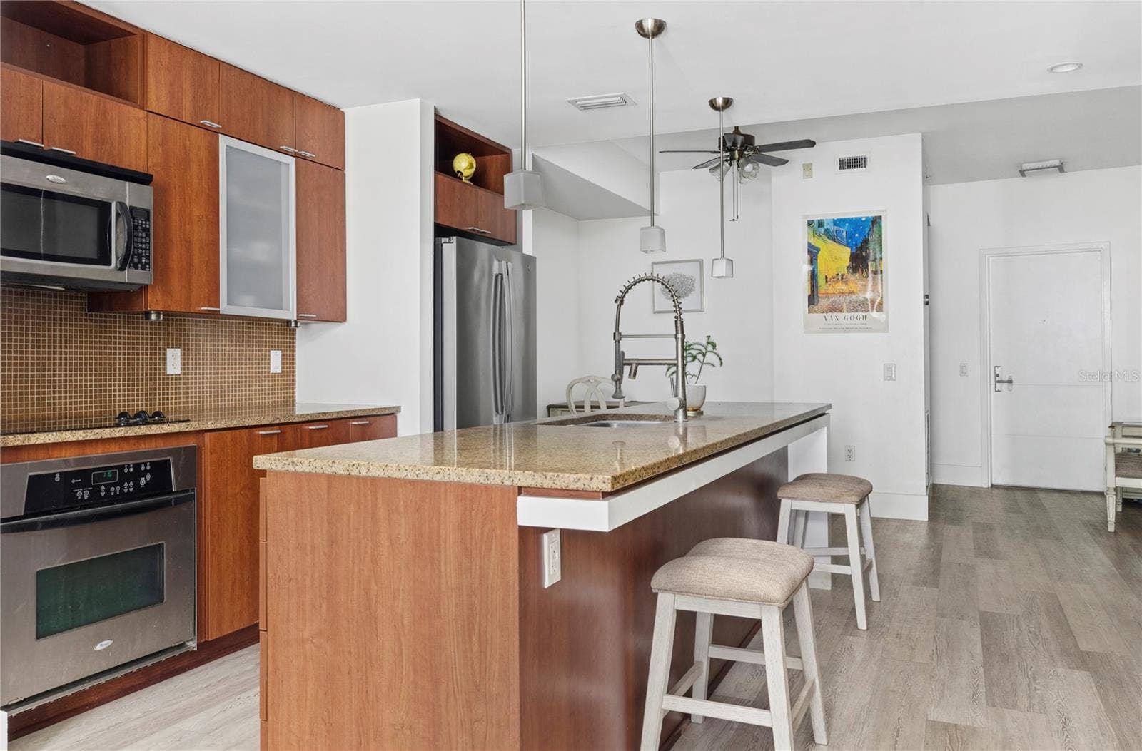 Kitchen Bar