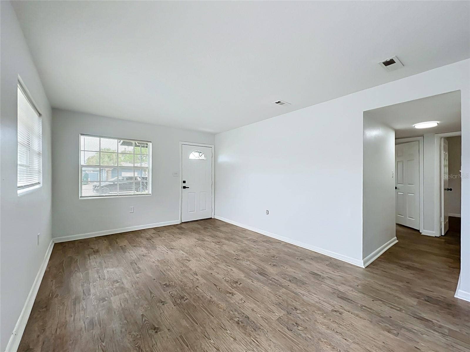 1127 GROVE AVENUE, Cocoa, FL 32922 Living room
