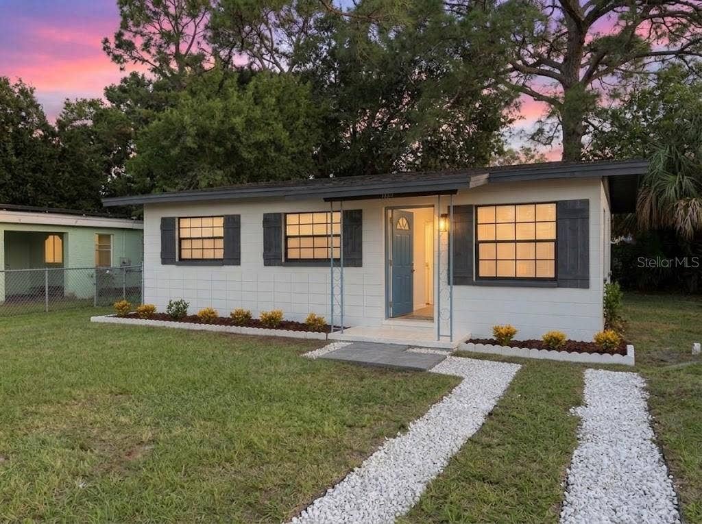 1127 GROVE AVENUE, Cocoa, FL 32922 1127 GROVE AVENUE, Cocoa, FL 32922