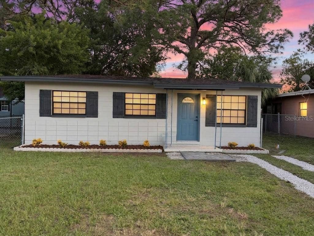 1127 GROVE AVENUE, Cocoa, FL 32922 1127 GROVE AVENUE, Cocoa, FL 32922