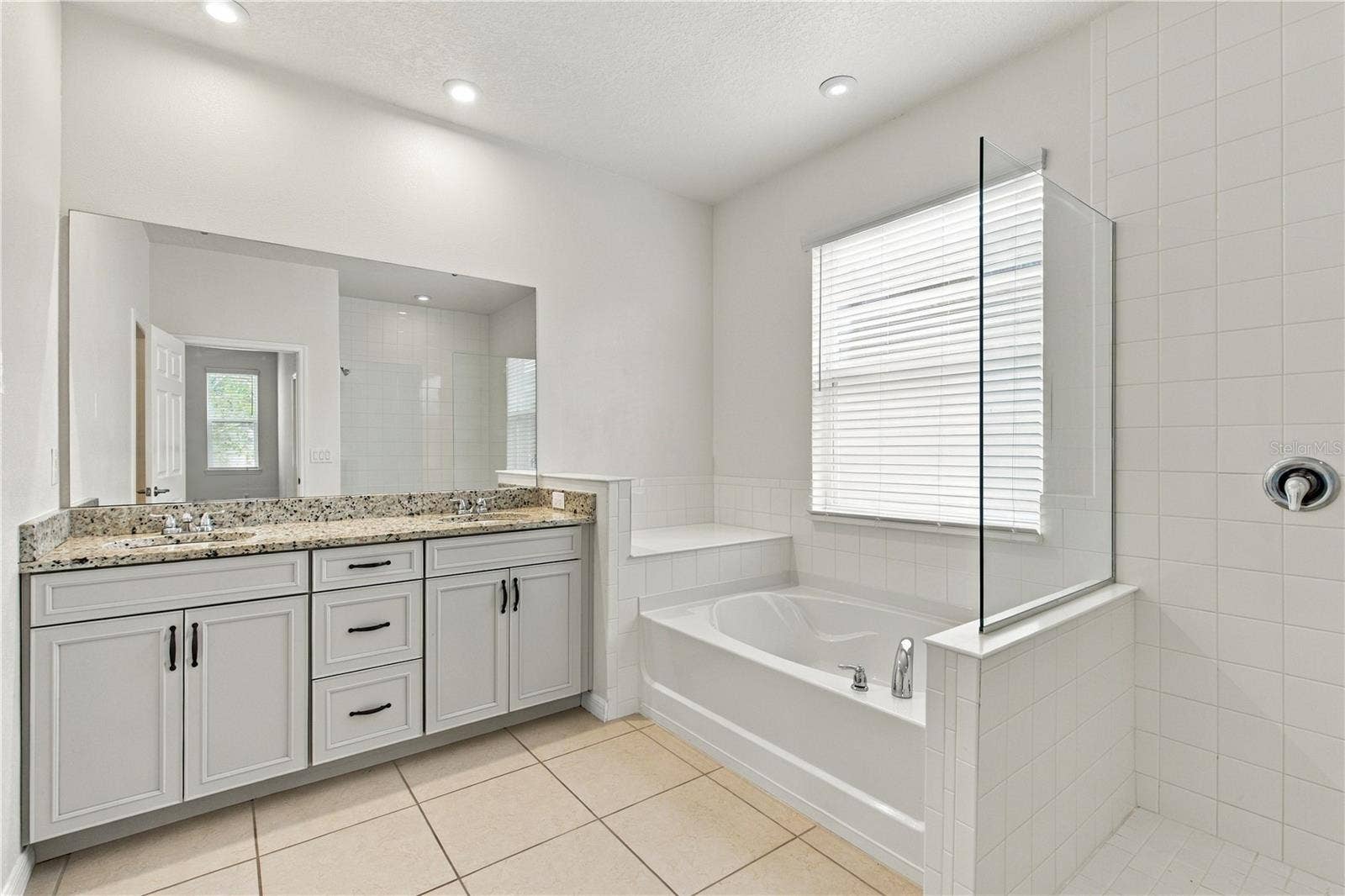 2500 AVIAN LOOP, Kissimmee, FL 34741