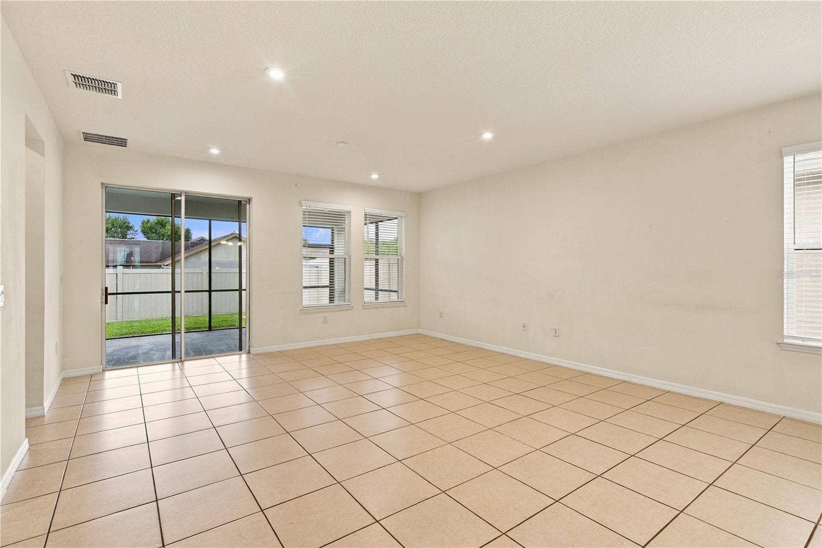2500 AVIAN LOOP, Kissimmee, FL 34741