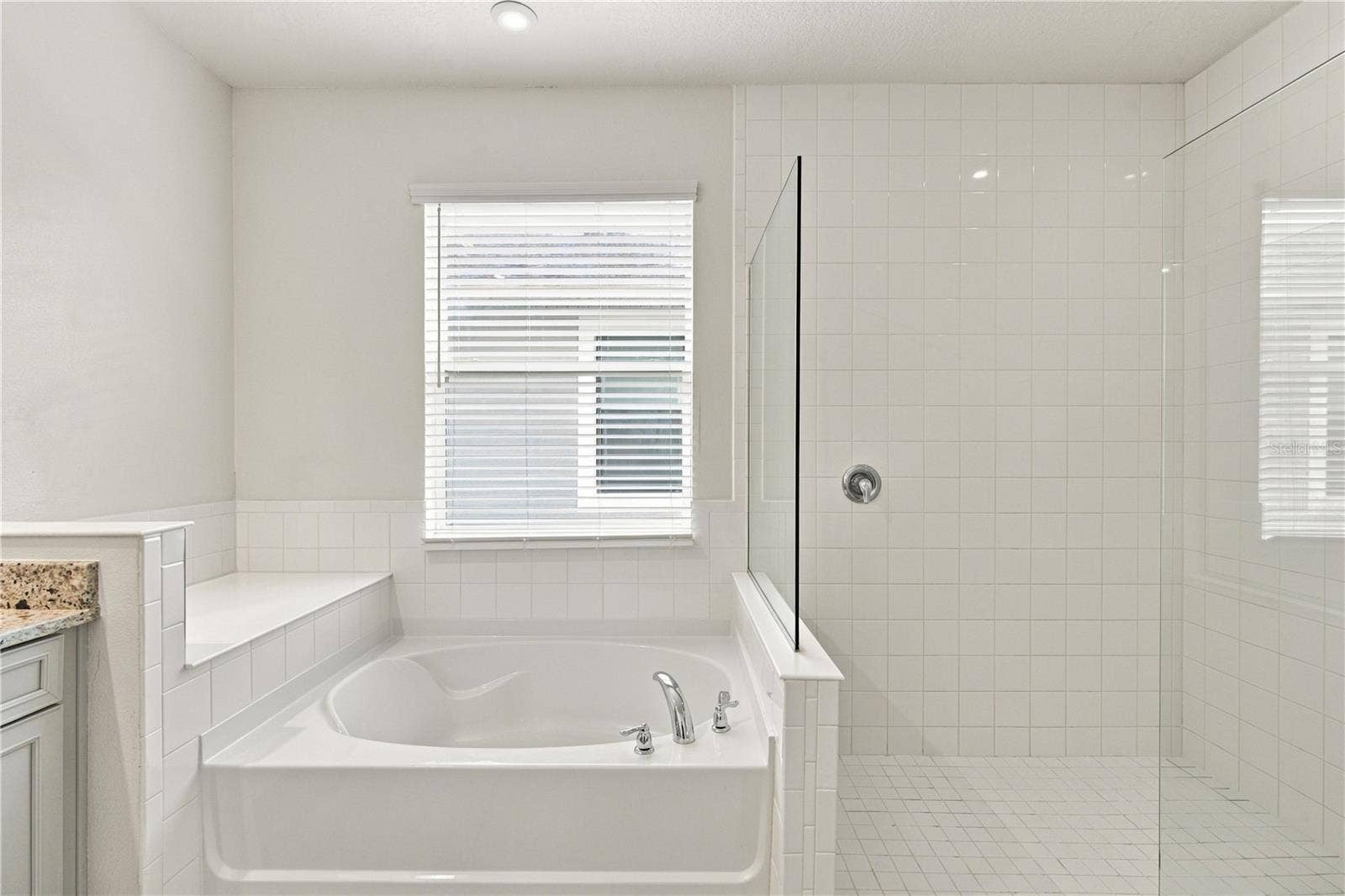 2500 AVIAN LOOP, Kissimmee, FL 34741