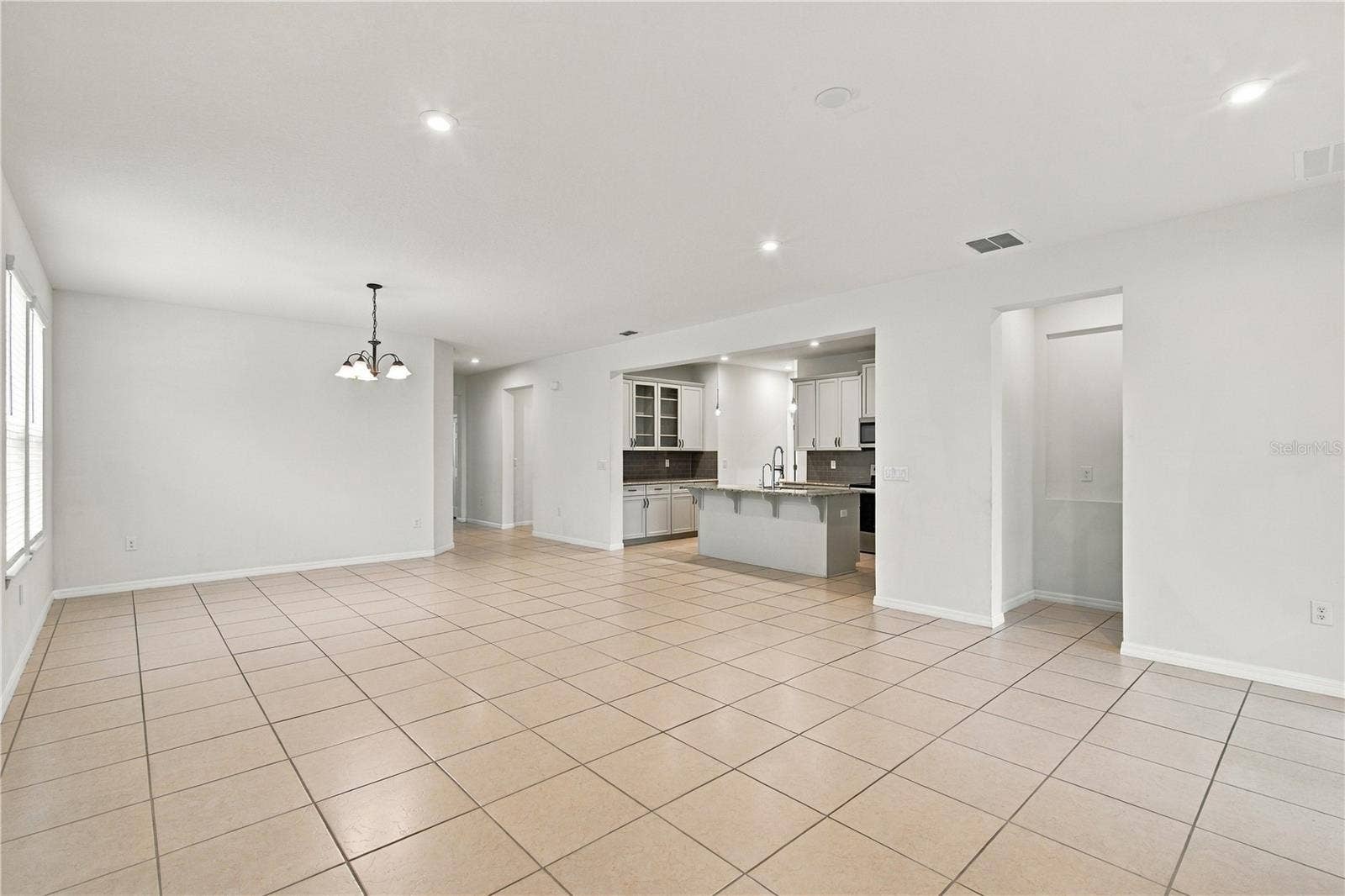 2500 AVIAN LOOP, Kissimmee, FL 34741