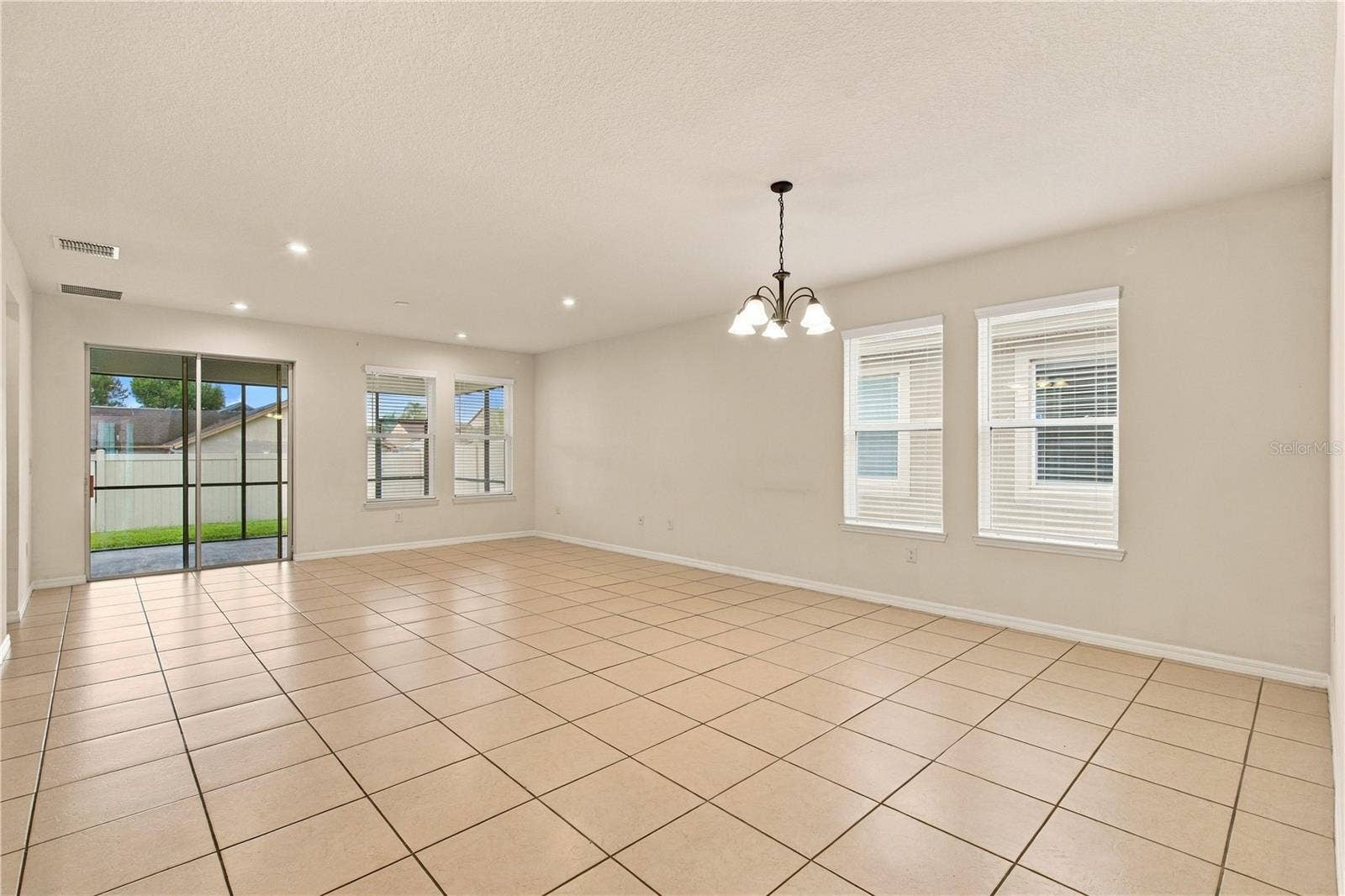 2500 AVIAN LOOP, Kissimmee, FL 34741