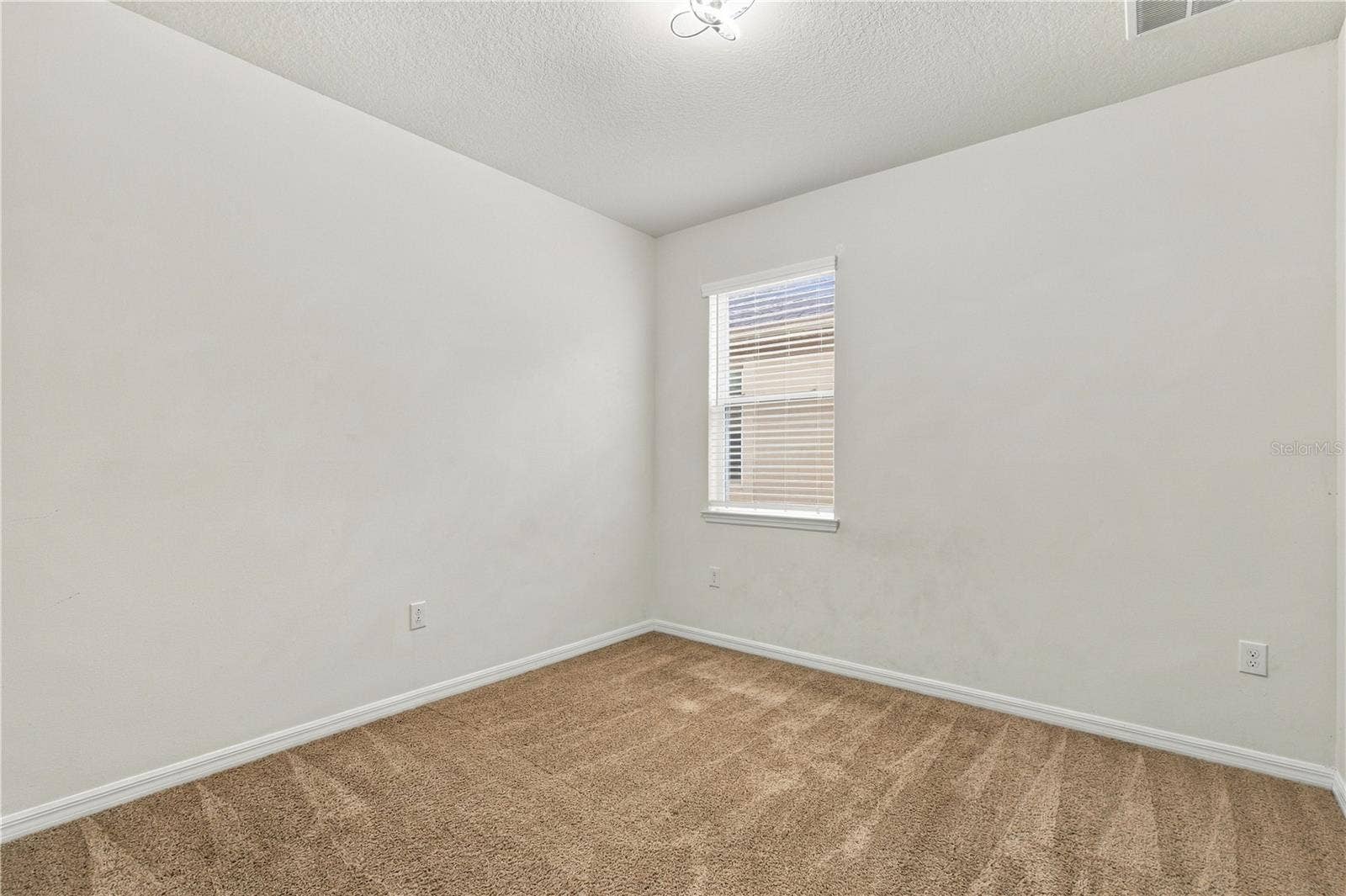 2500 AVIAN LOOP, Kissimmee, FL 34741