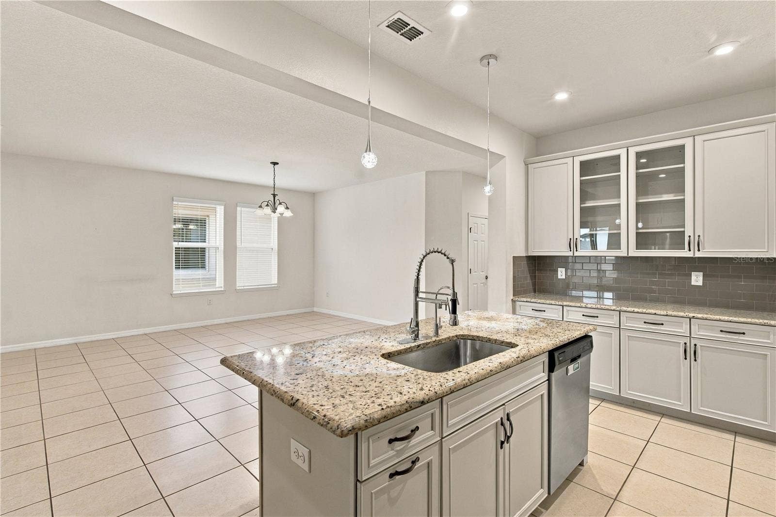 2500 AVIAN LOOP, Kissimmee, FL 34741
