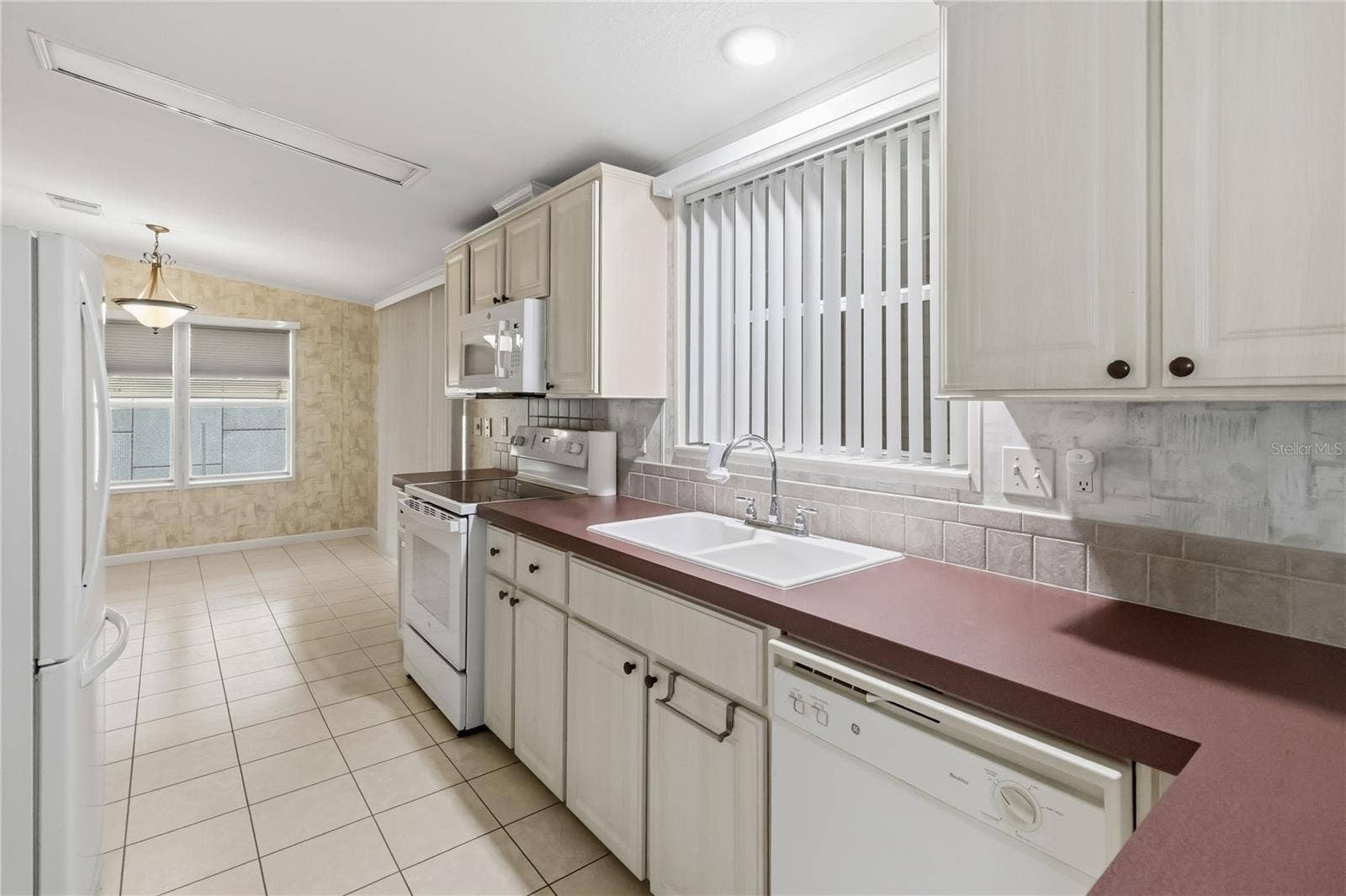 2484 LONGPINE LANE, St Cloud, FL 34772