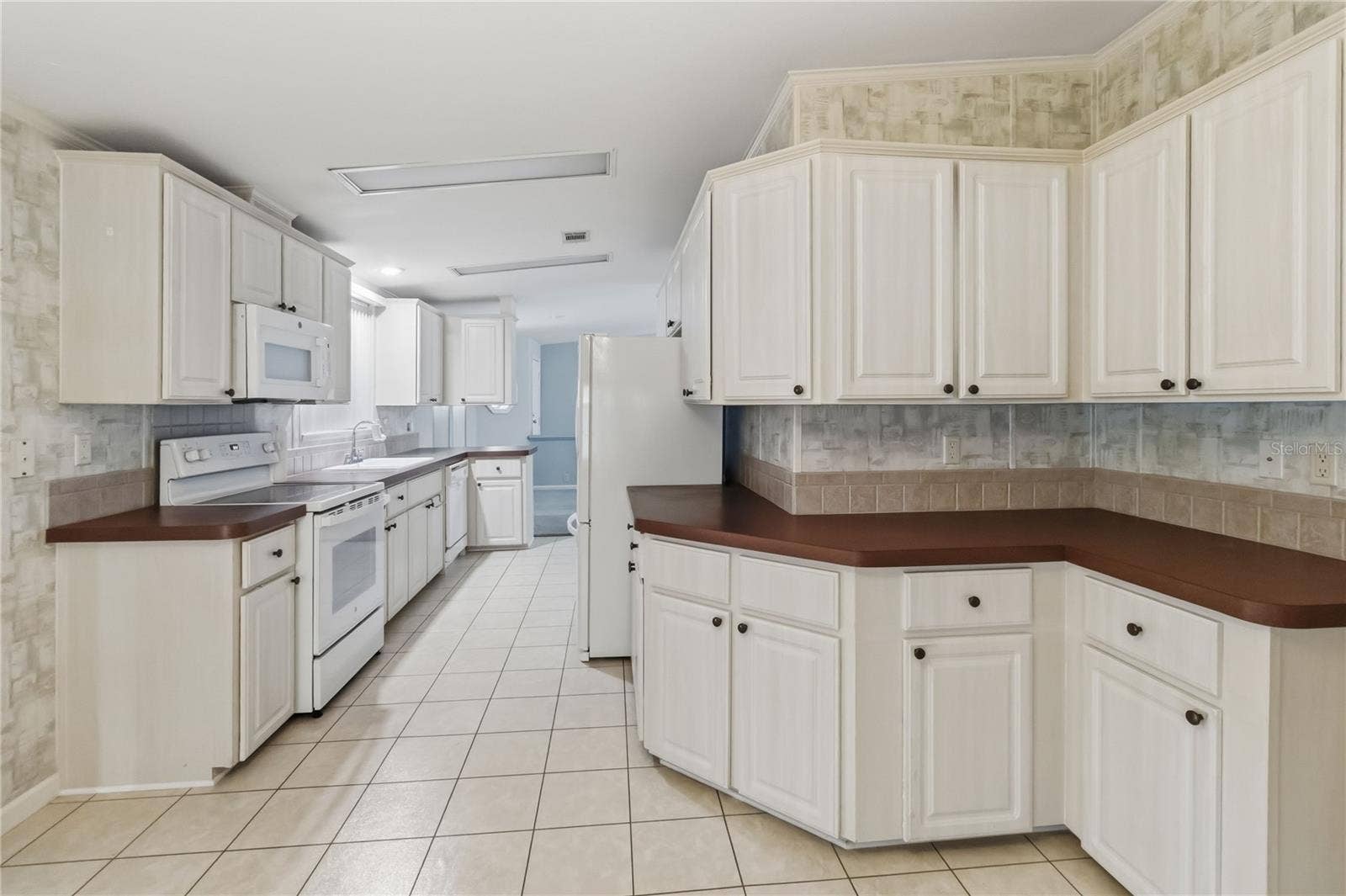 2484 LONGPINE LANE, St Cloud, FL 34772