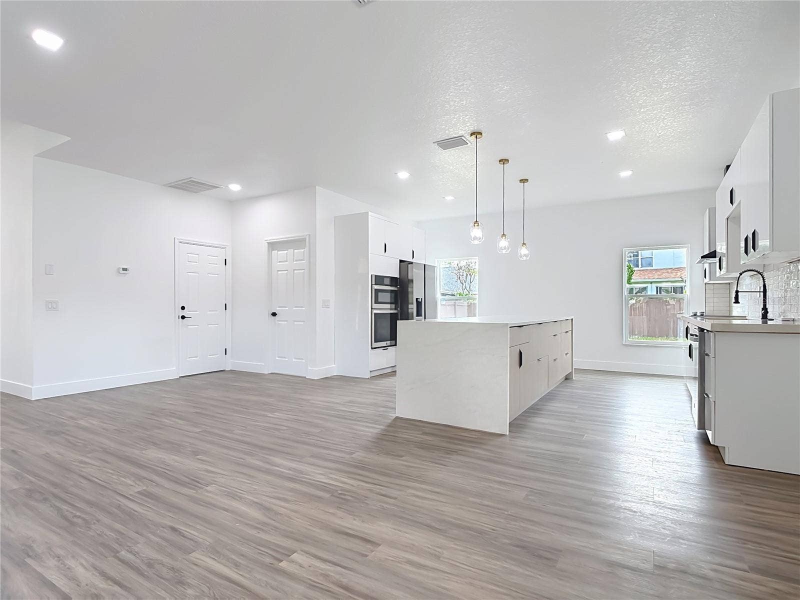 4203 LUGANO COURT, Kissimmee, FL 34746 4203 LUGANO COURT, Kissimmee, FL 34746