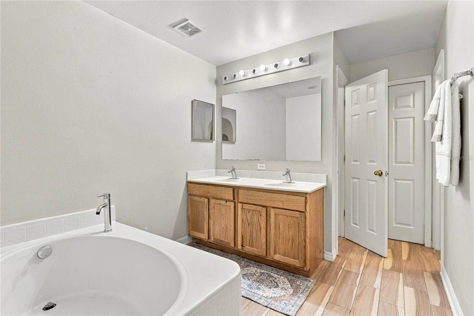 2818 SHEILA DRIVE, Apopka, FL 32712