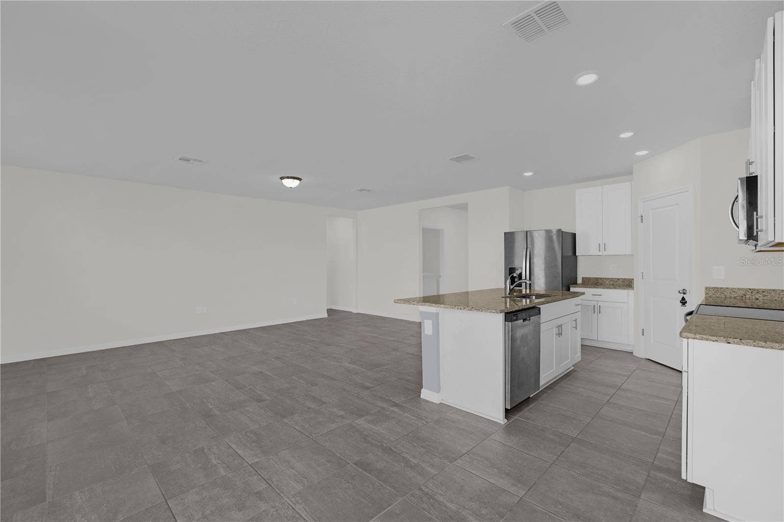 1329 OAK VALLEY DRIVE, Auburndale, FL 33823 1329 OAK VALLEY DRIVE, Auburndale, FL 33823