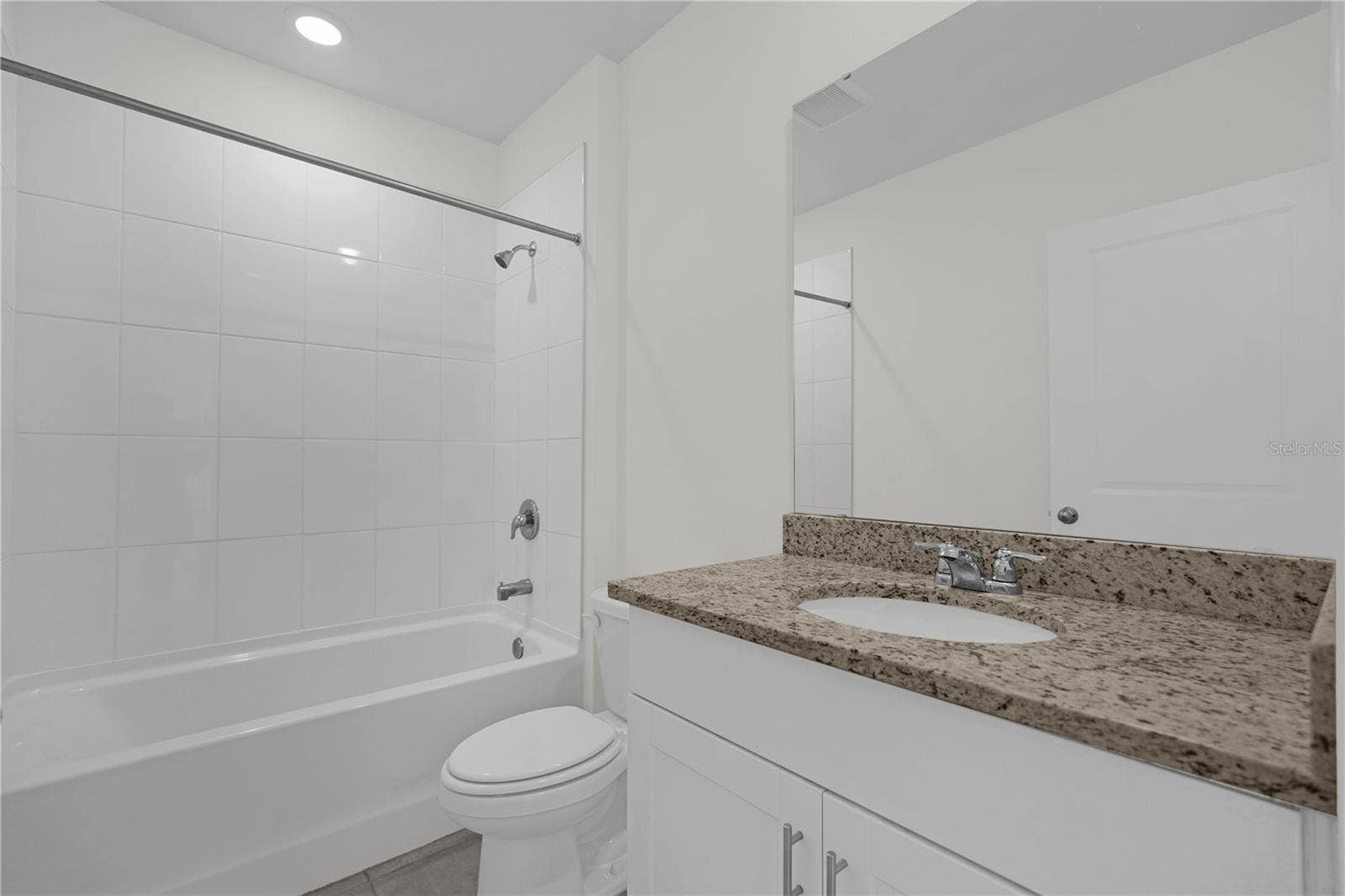 1329 OAK VALLEY DRIVE, Auburndale, FL 33823 1329 OAK VALLEY DRIVE, Auburndale, FL 33823