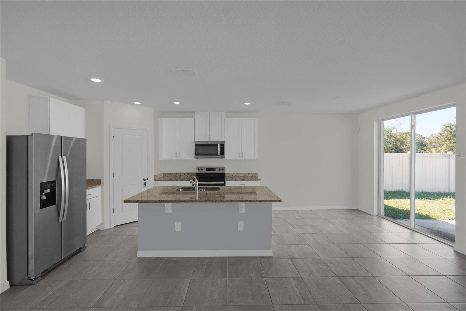 1329 OAK VALLEY DRIVE, Auburndale, FL 33823 1329 OAK VALLEY DRIVE, Auburndale, FL 33823