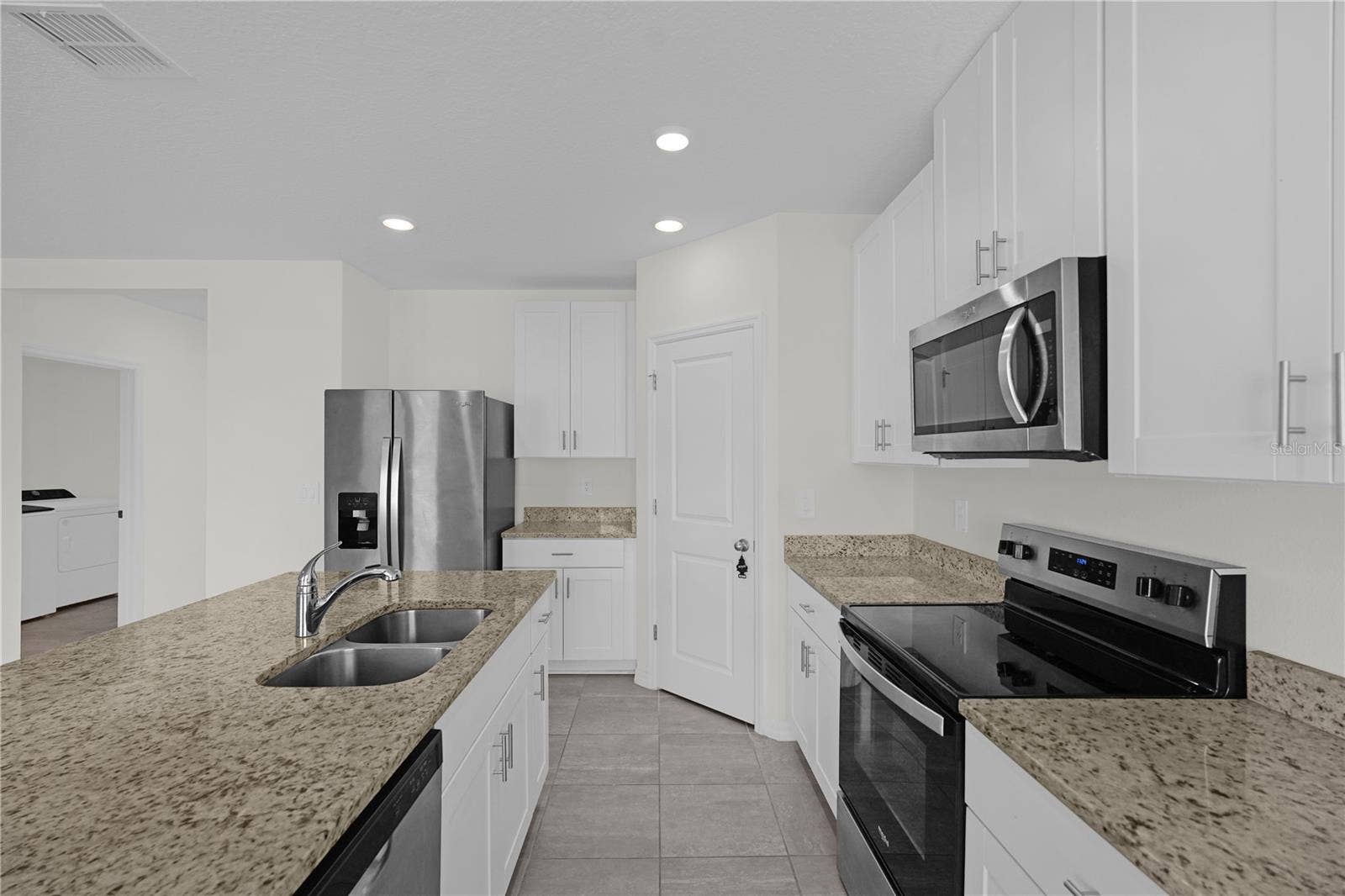 1329 OAK VALLEY DRIVE, Auburndale, FL 33823 1329 OAK VALLEY DRIVE, Auburndale, FL 33823
