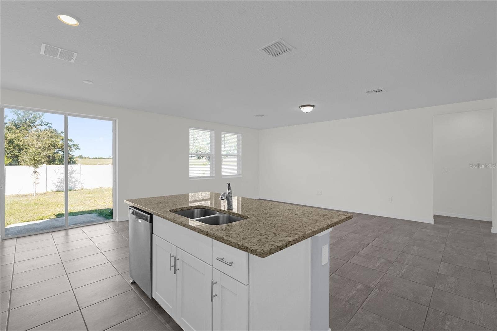 1329 OAK VALLEY DRIVE, Auburndale, FL 33823 1329 OAK VALLEY DRIVE, Auburndale, FL 33823