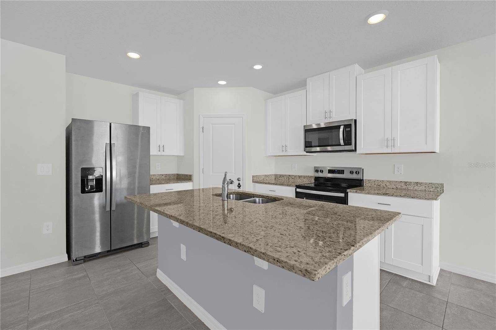 1329 OAK VALLEY DRIVE, Auburndale, FL 33823 1329 OAK VALLEY DRIVE, Auburndale, FL 33823