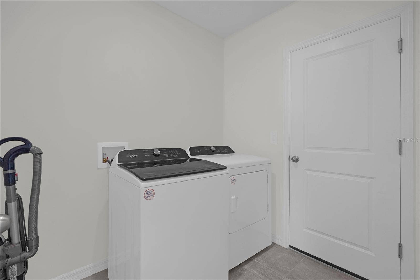 1329 OAK VALLEY DRIVE, Auburndale, FL 33823 1329 OAK VALLEY DRIVE, Auburndale, FL 33823