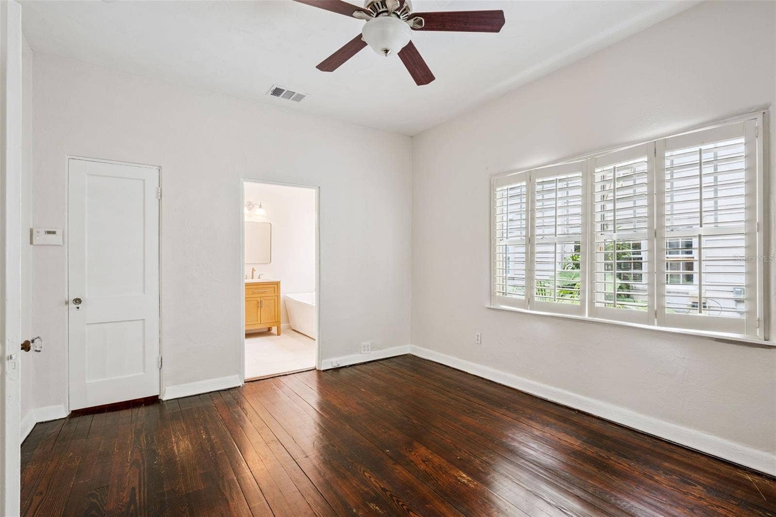 215 S LAWSONA BOULEVARD, Orlando, FL 32801 Primary Suite