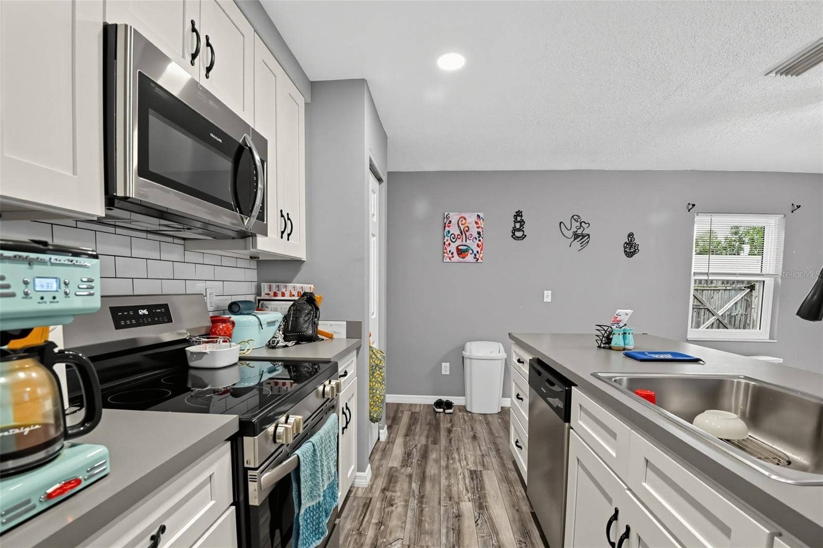1959 MENGER CIRCLE, South Daytona, FL 32119 1959 MENGER CIRCLE, South Daytona, FL 32119