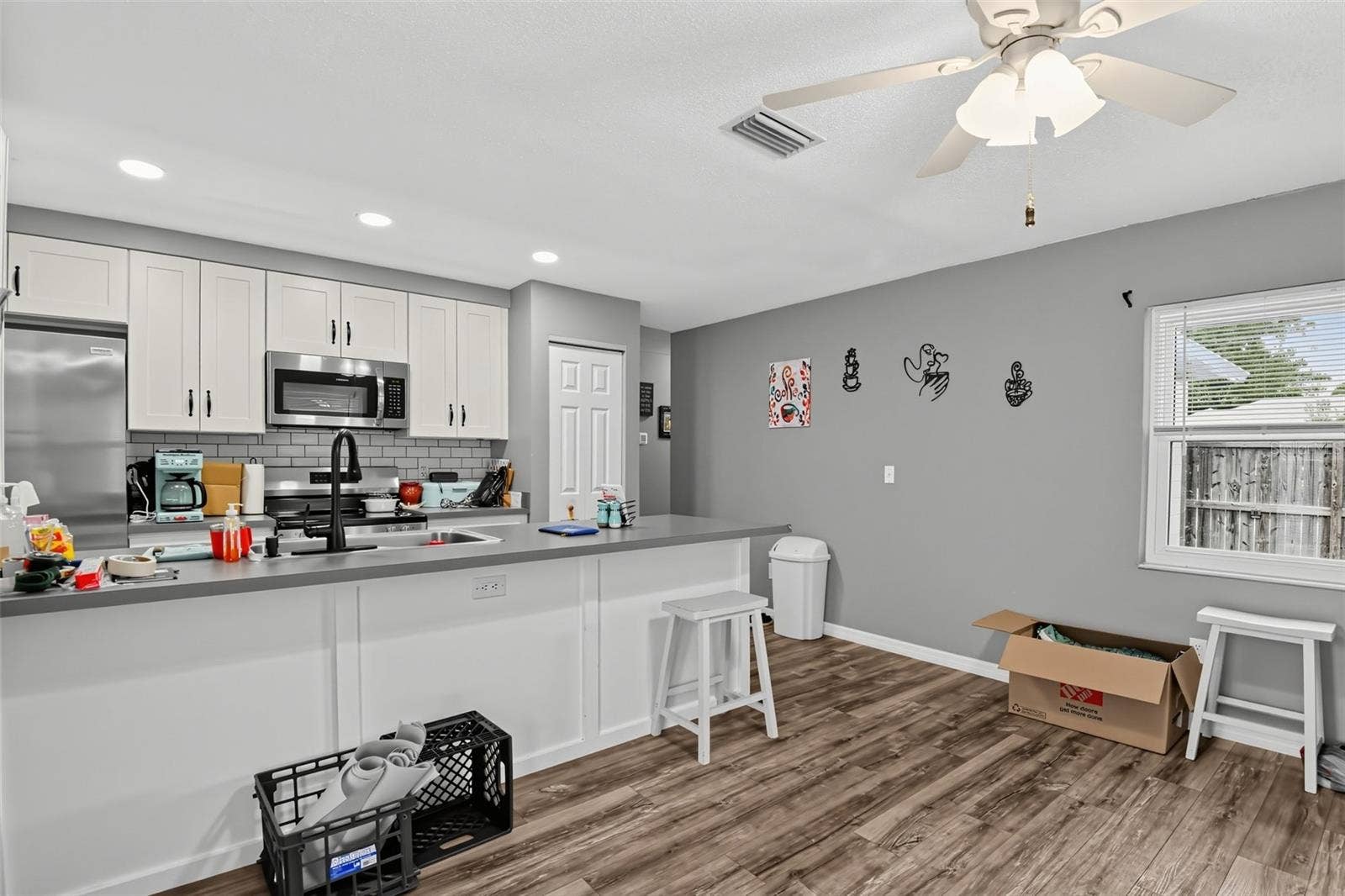1959 MENGER CIRCLE, South Daytona, FL 32119 1959 MENGER CIRCLE, South Daytona, FL 32119
