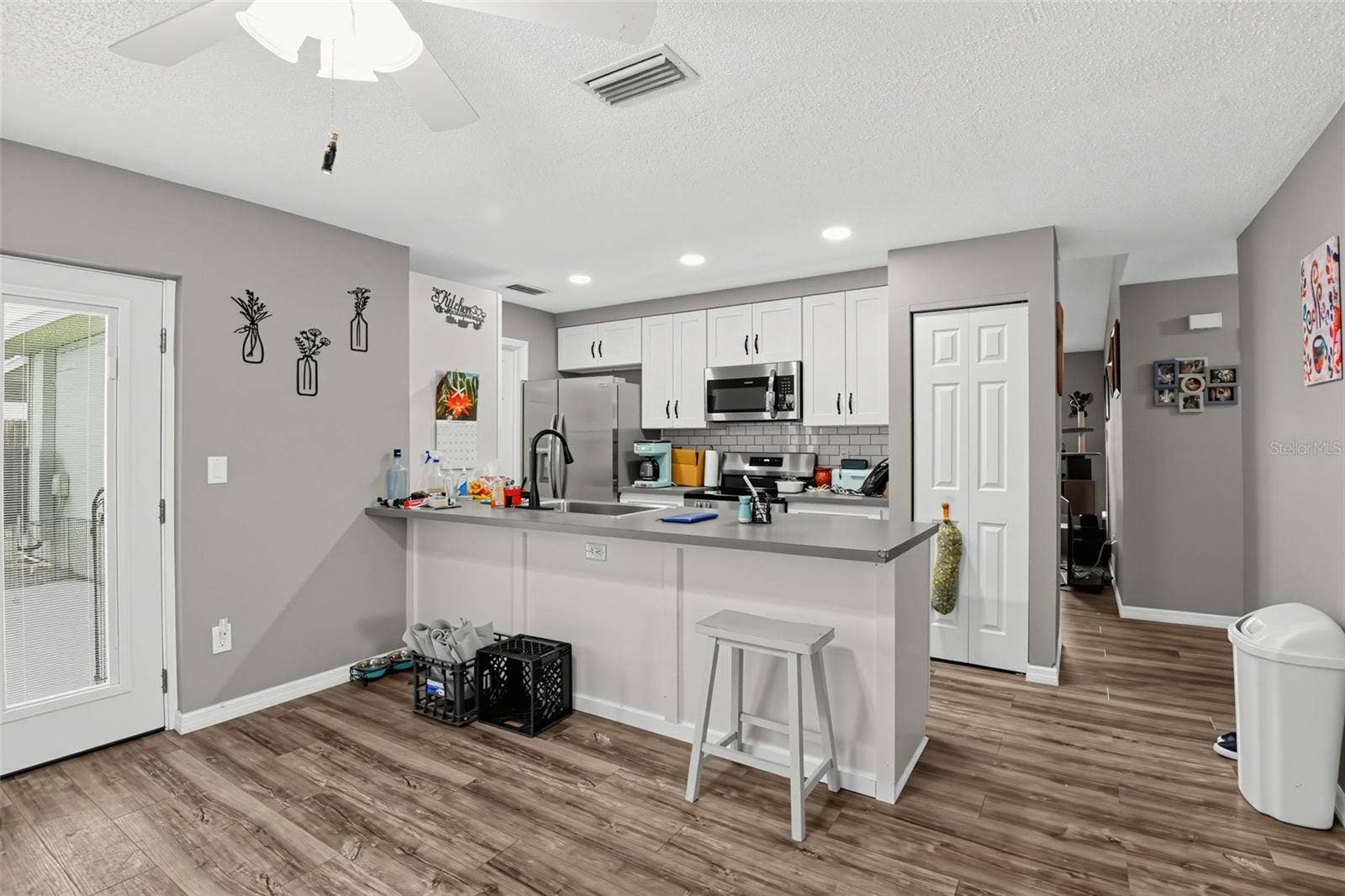 1959 MENGER CIRCLE, South Daytona, FL 32119 1959 MENGER CIRCLE, South Daytona, FL 32119