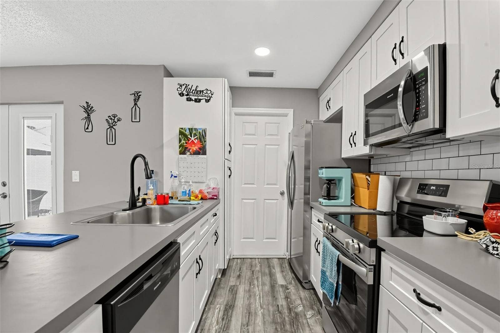 1959 MENGER CIRCLE, South Daytona, FL 32119 1959 MENGER CIRCLE, South Daytona, FL 32119