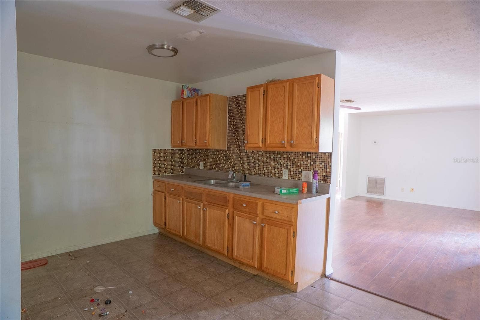 Kitchen, no appliances