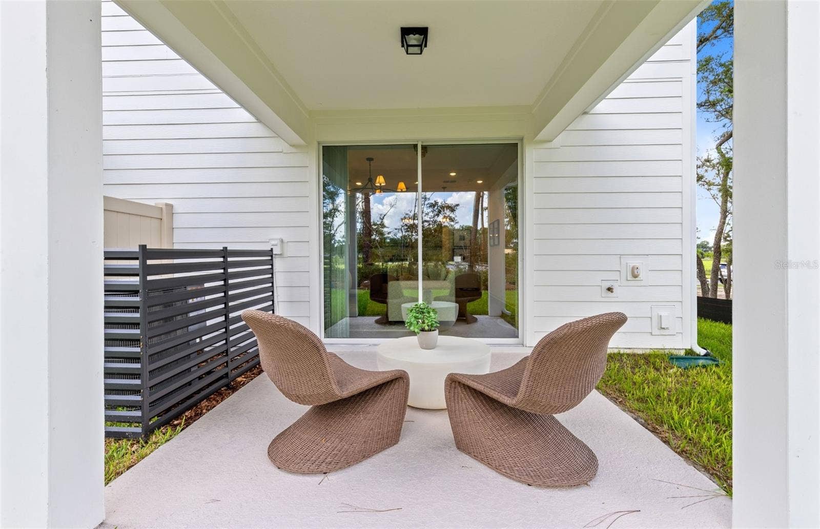 Model Home Design Only. Pictures and furnishings are for illustrative purposes only. Elevations, colors and options may vary. Furniture is for model home staging only.