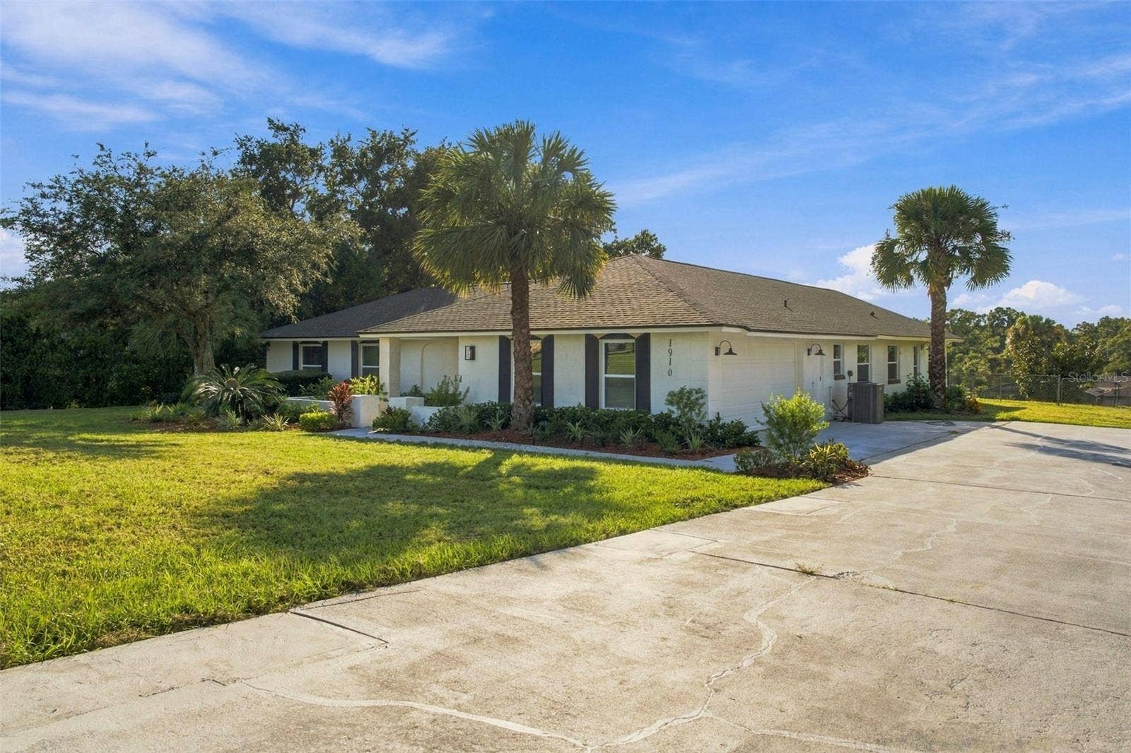 1910 LONG POND DRIVE, Longwood, FL 32779 1910 LONG POND DRIVE, Longwood, FL 32779